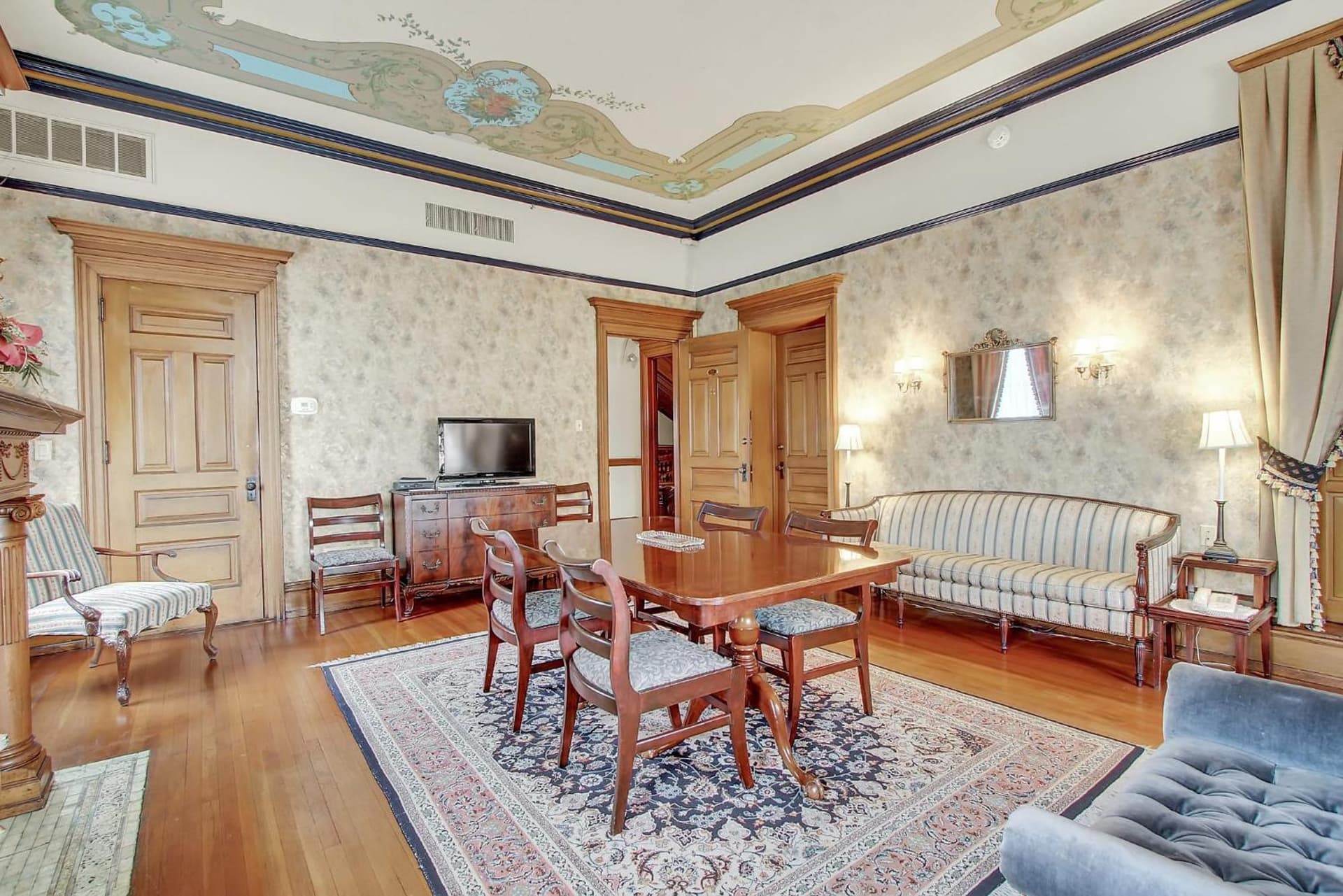 The Gables at Stirling Guest Hotel gallery photo in Reading, PA — image 47