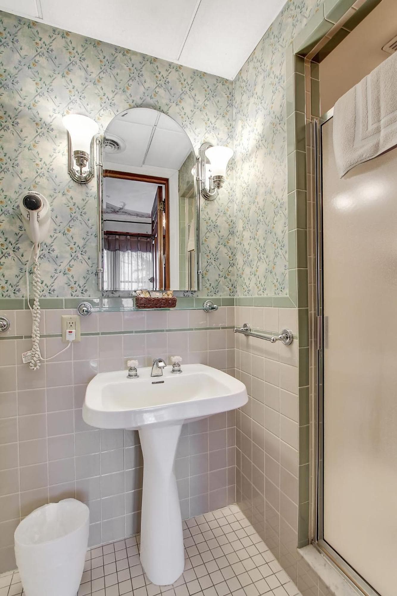 The Gables at Stirling Guest Hotel gallery photo in Reading, PA — image 15