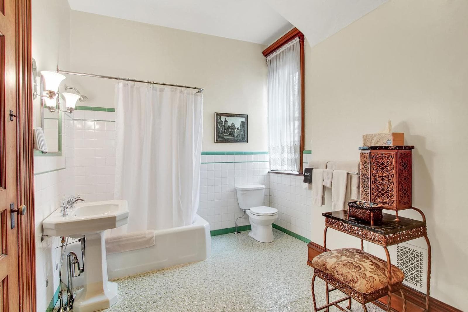 The Gables at Stirling Guest Hotel gallery photo in Reading, PA — image 58
