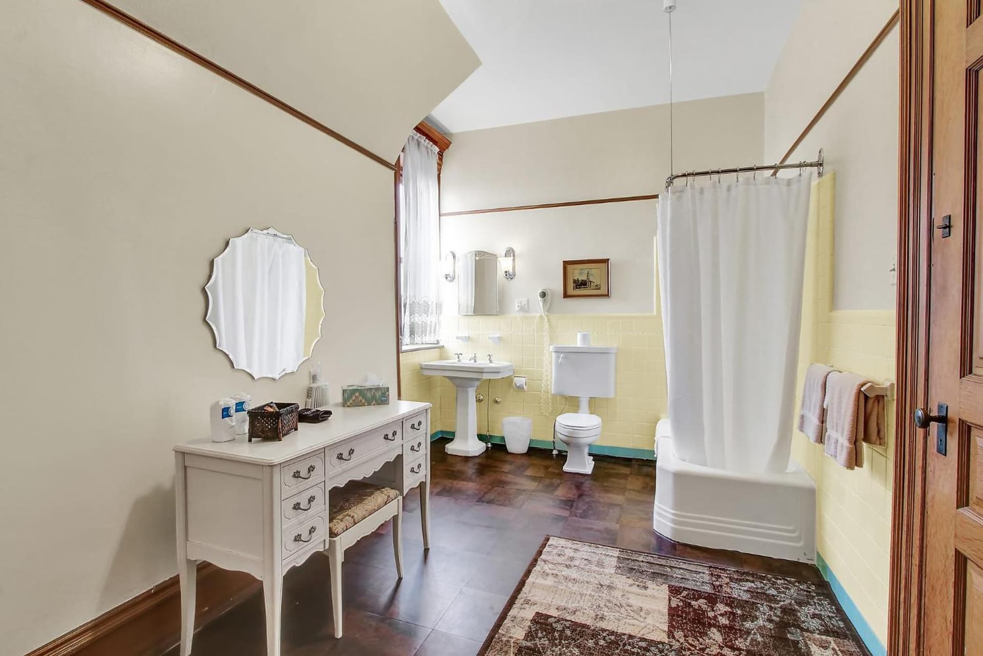 The Gables at Stirling Guest Hotel gallery photo in Reading, PA — image 110