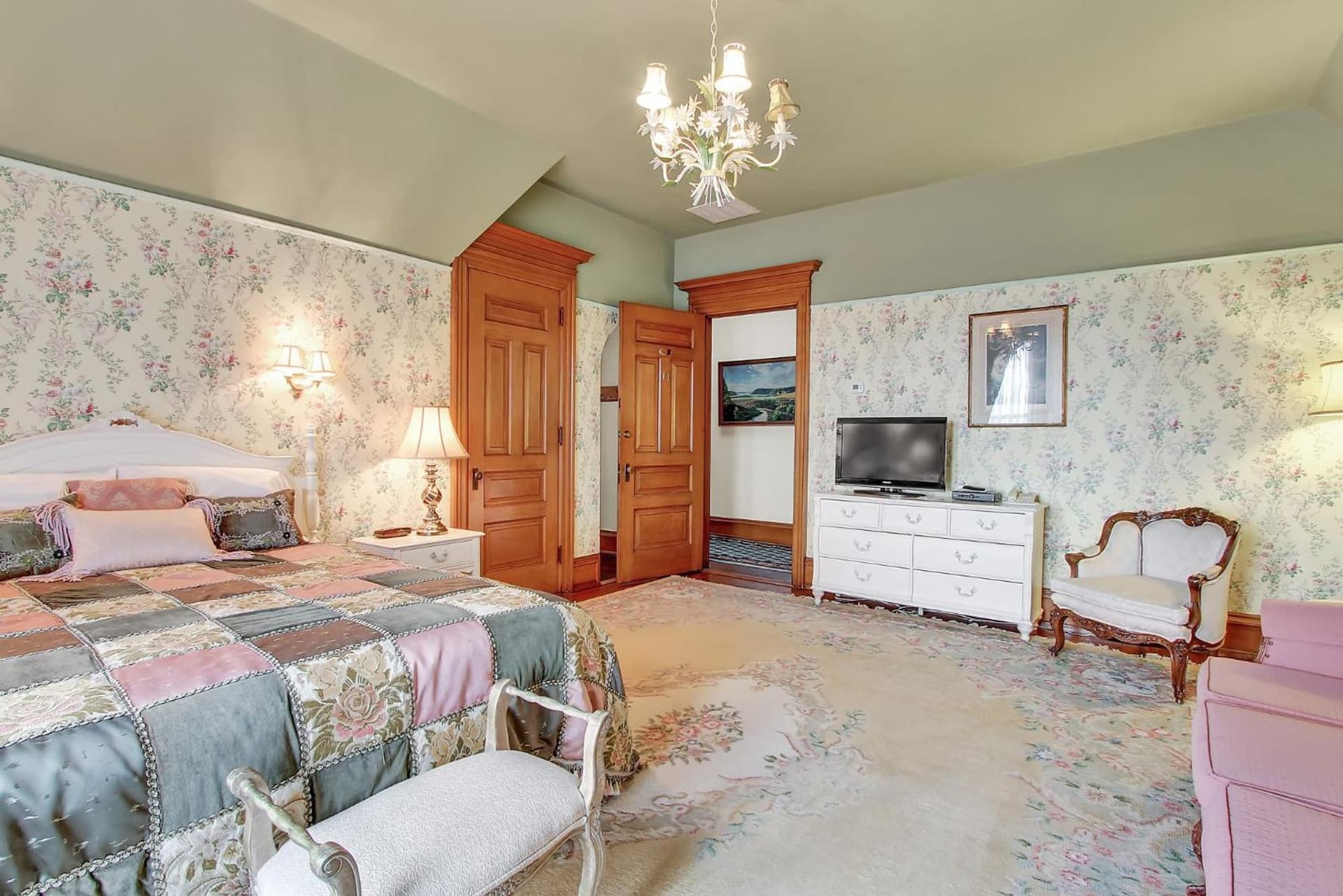 The Gables at Stirling Guest Hotel gallery photo in Reading, PA — image 13
