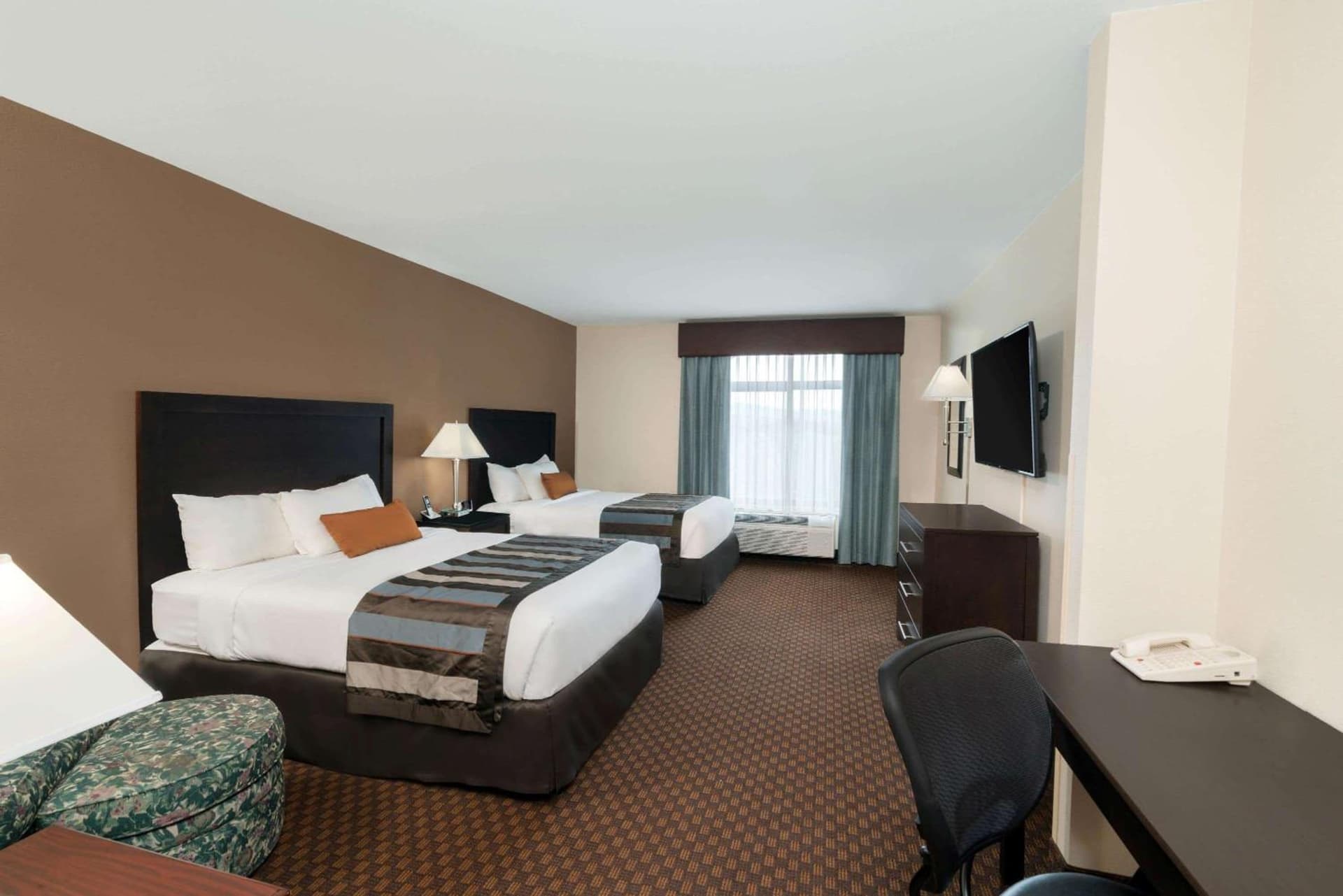Wingate by Wyndham (Lexington, VA) interior in Lexington, VA — gallery photo 2