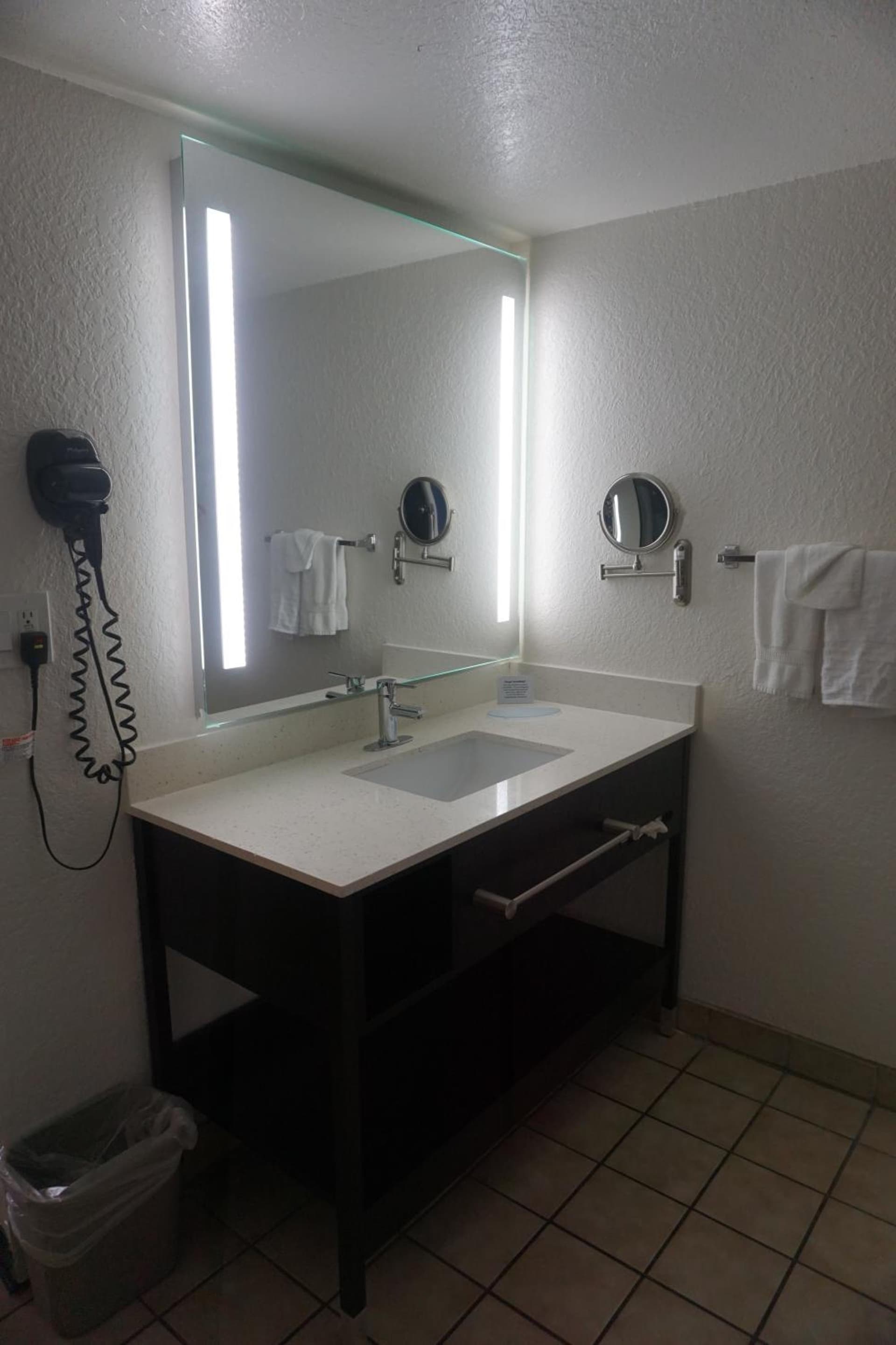 SureStay Hotel by Best Western Phoenix Airport gallery photo in Phoenix, AZ — image 44
