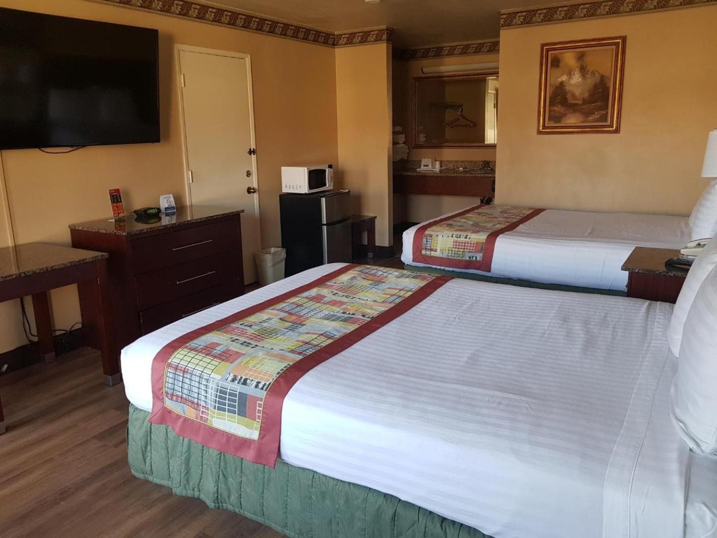 Travelodge by Wyndham Costa Mesa Newport Beach Hacienda interior in Costa Mesa, CA — gallery photo 2