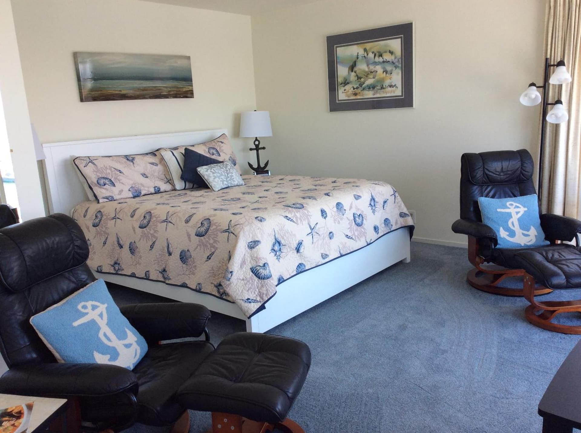 Gray's Inn & Gallery gallery photo in Morro Bay, CA — image 106