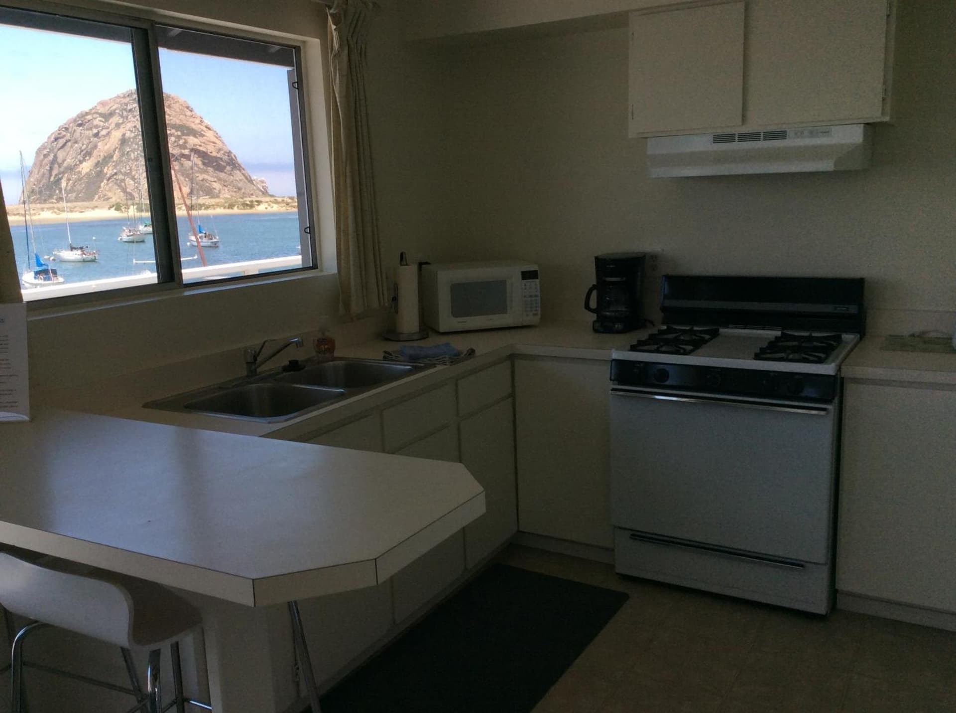 Gray's Inn & Gallery gallery photo in Morro Bay, CA — image 63