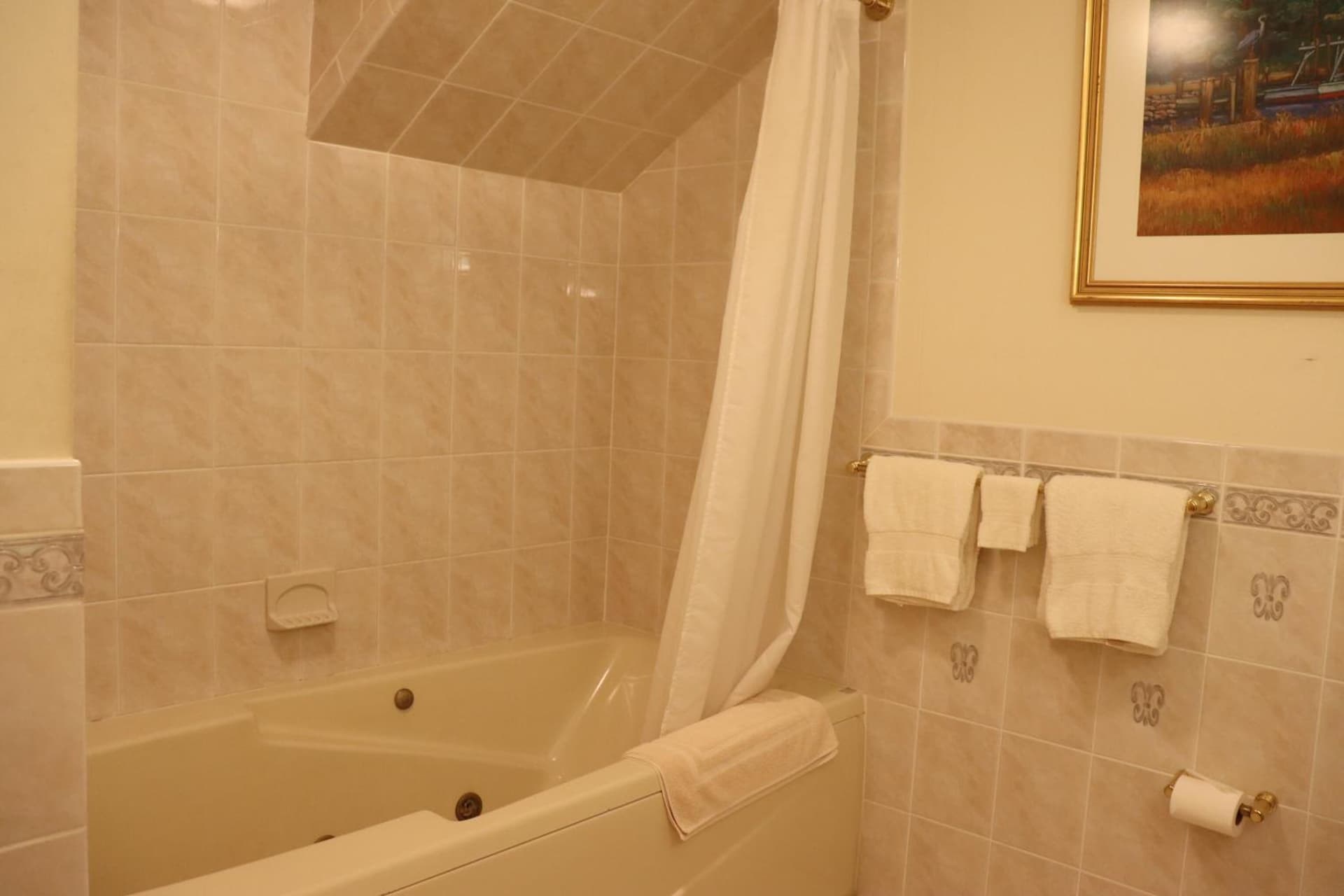 The Gables at Stirling Guest Hotel gallery photo in Reading, PA — image 89