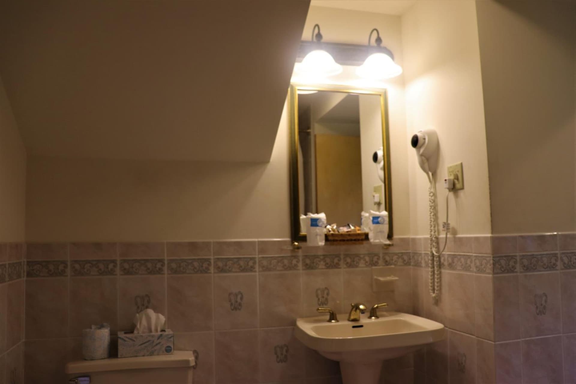 The Gables at Stirling Guest Hotel gallery photo in Reading, PA — image 24