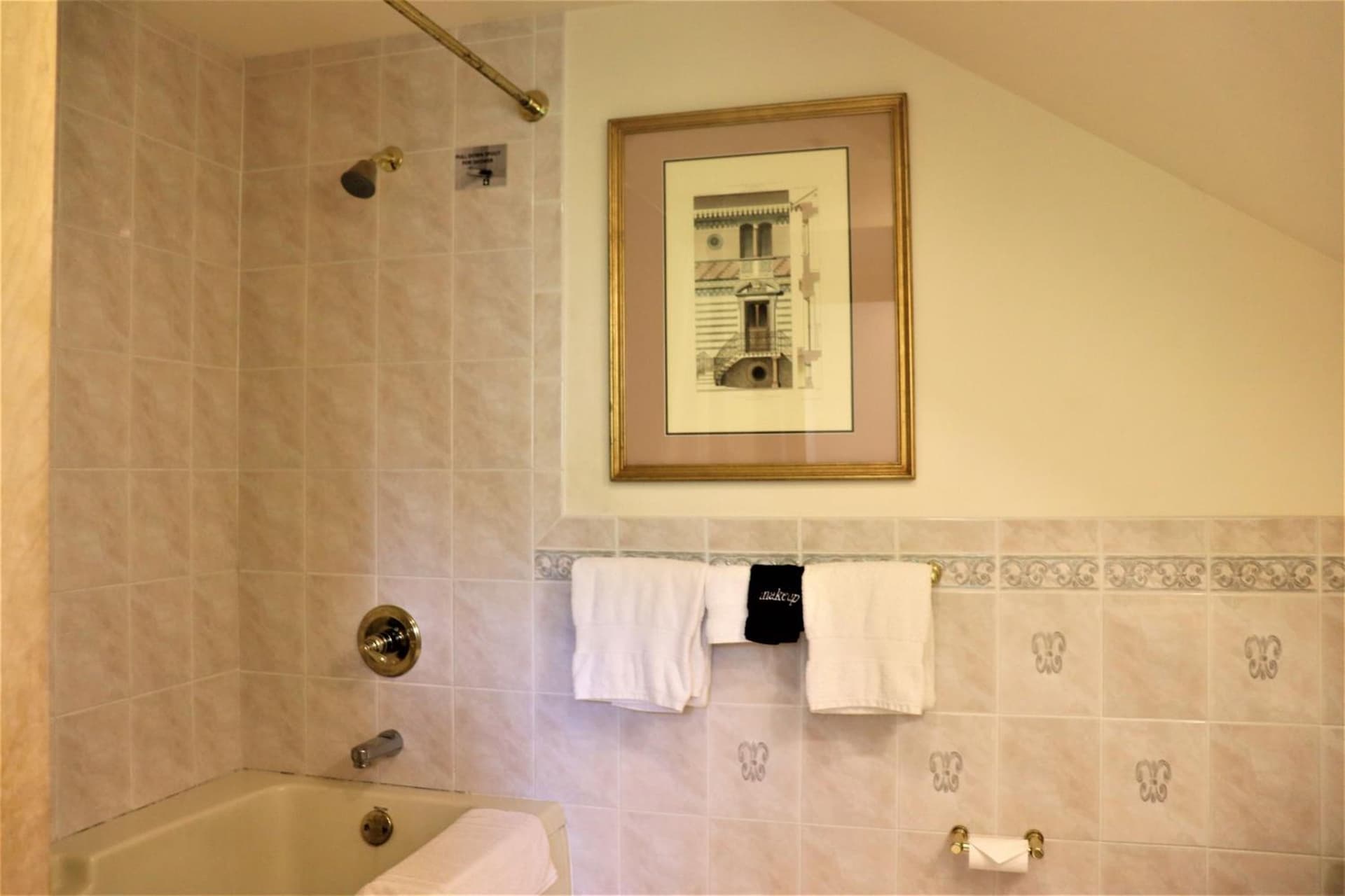 The Gables at Stirling Guest Hotel gallery photo in Reading, PA — image 10