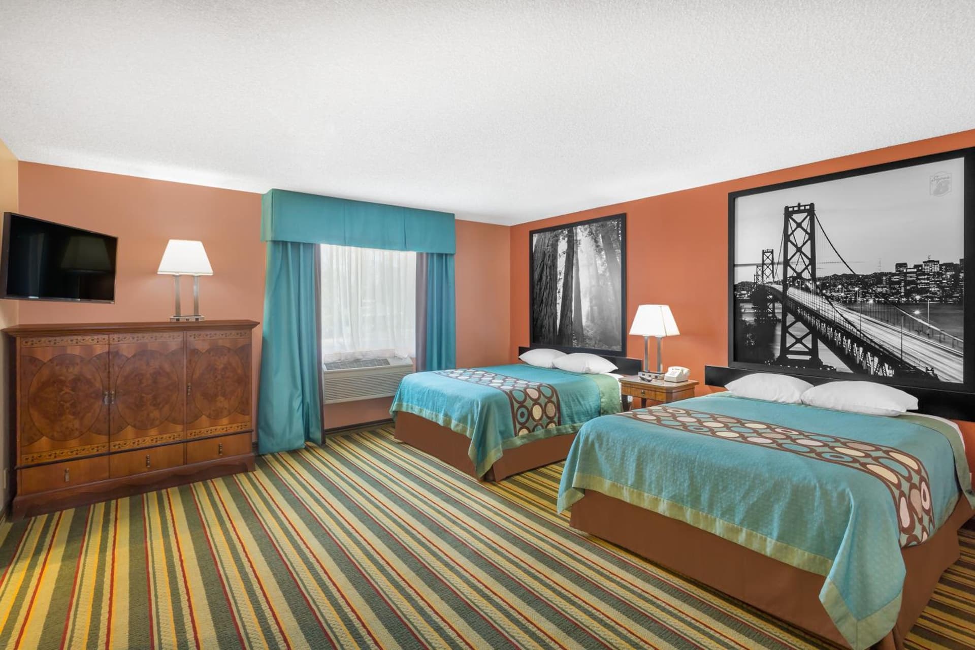 Super 8 by Wyndham Chico gallery photo in Chico, CA — image 14