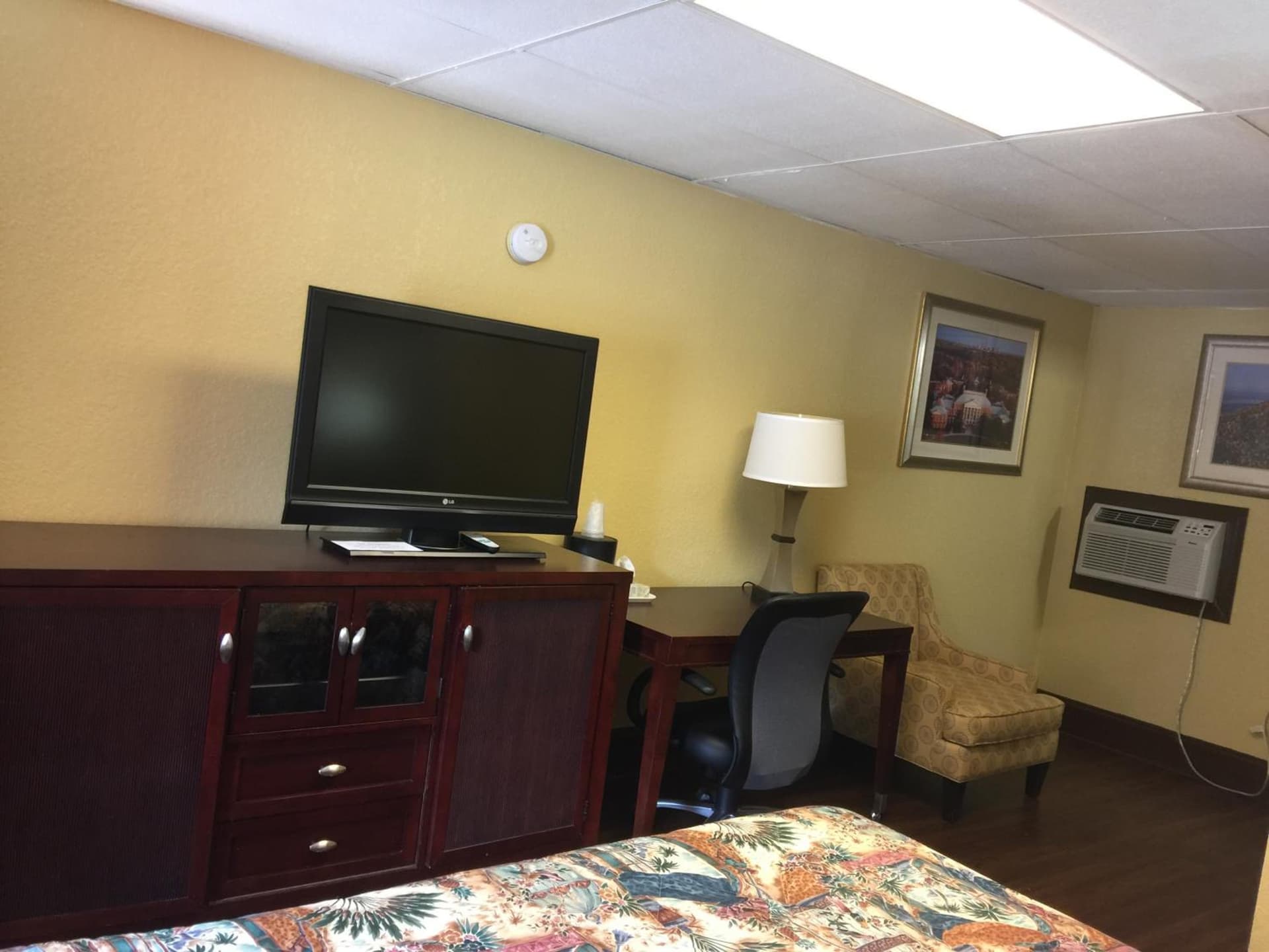 Americas Best Value Inn Stone Mountain Atlanta E property views in Stone Mountain, GA — gallery photo 3