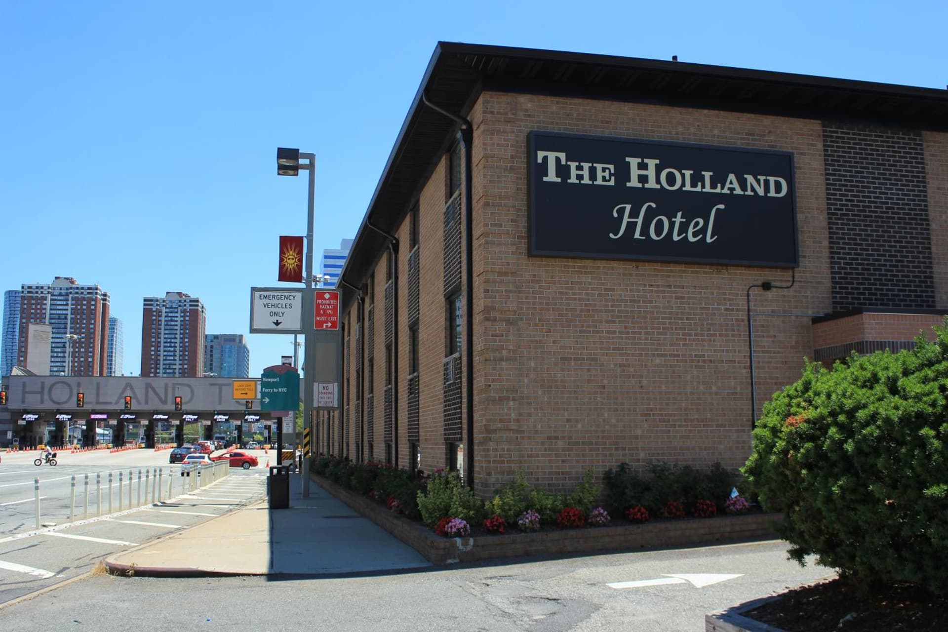 Holland Hotel Free Parking Jersey City gallery photo in Jersey City, NJ — image 35