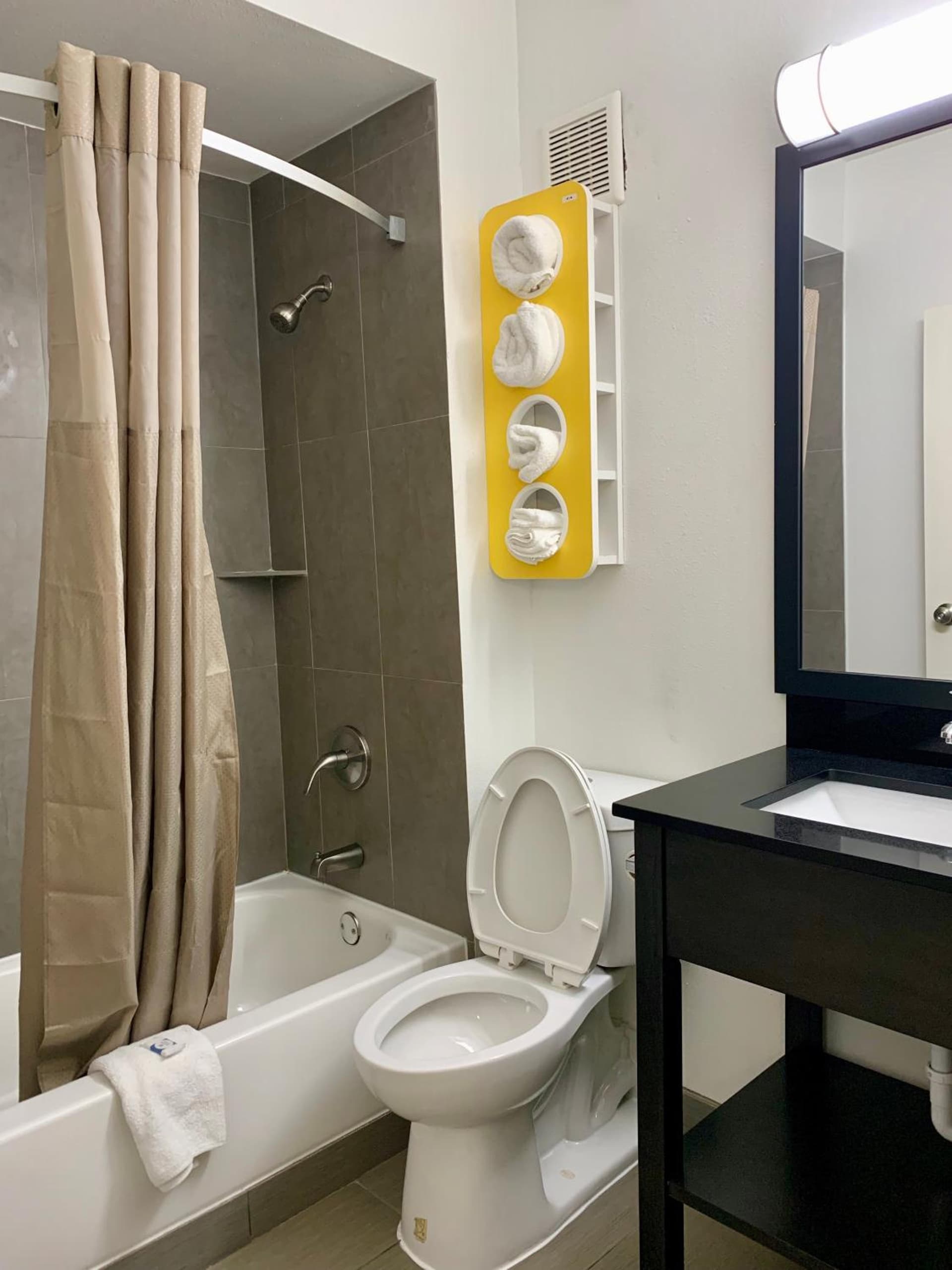 Motel 6-Lewisville, TX - Medical City gallery photo in Lewisville, TX — image 28