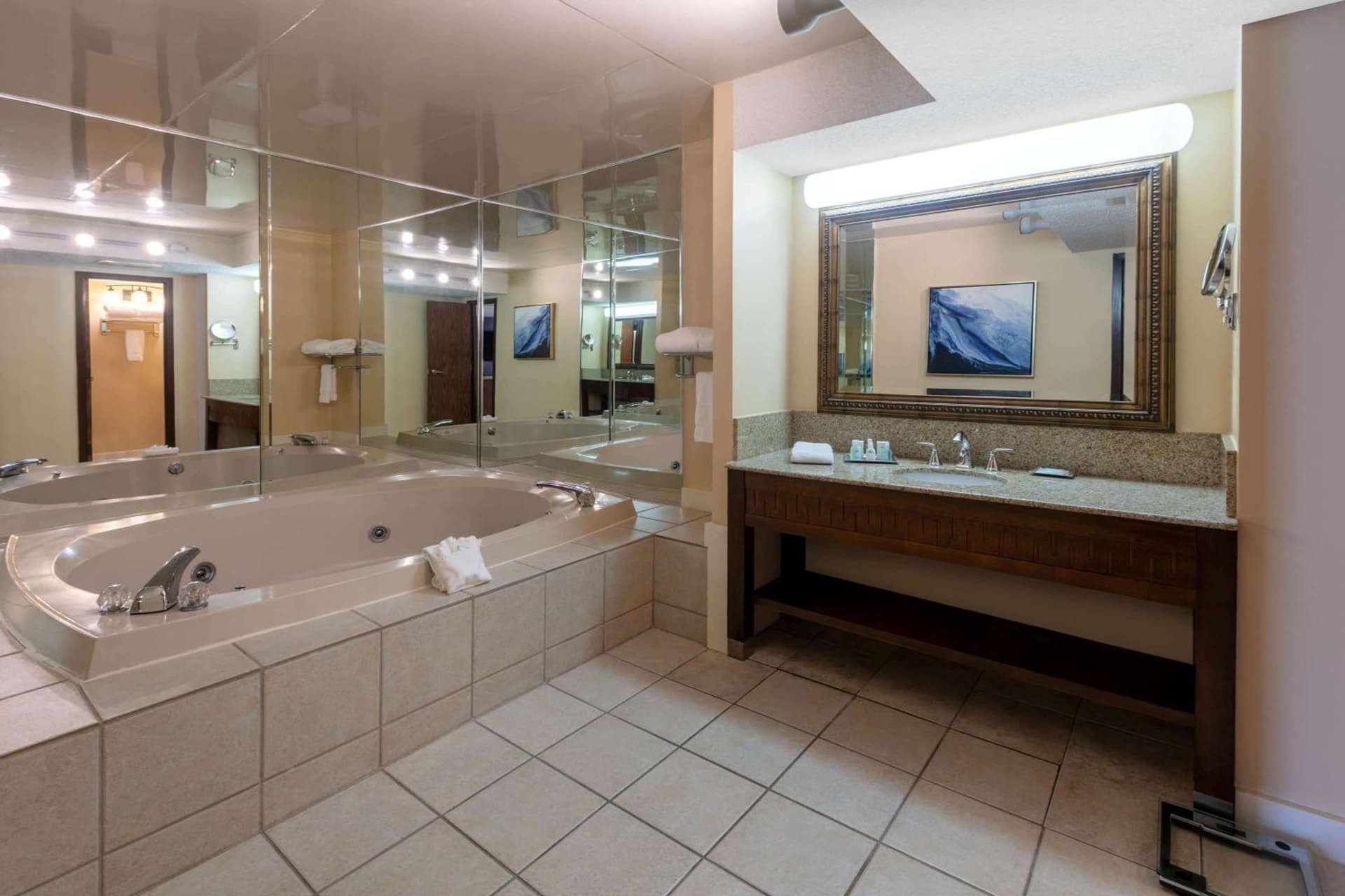 Wyndham Riverfront Hotel gallery photo in Little Rock, AR — image 109