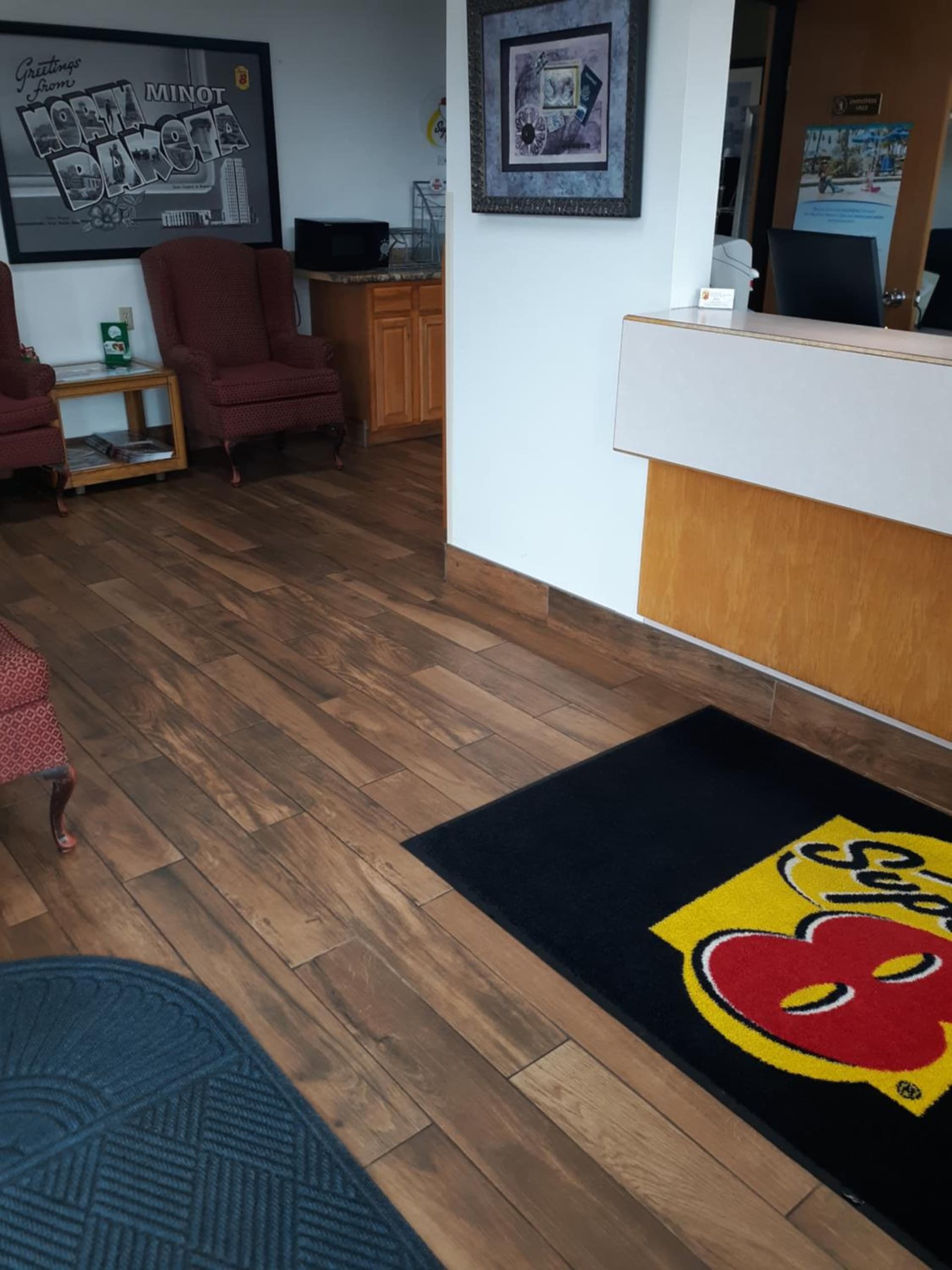 Super 8 by Wyndham Minot Airport interior in Minot, ND — gallery photo 2