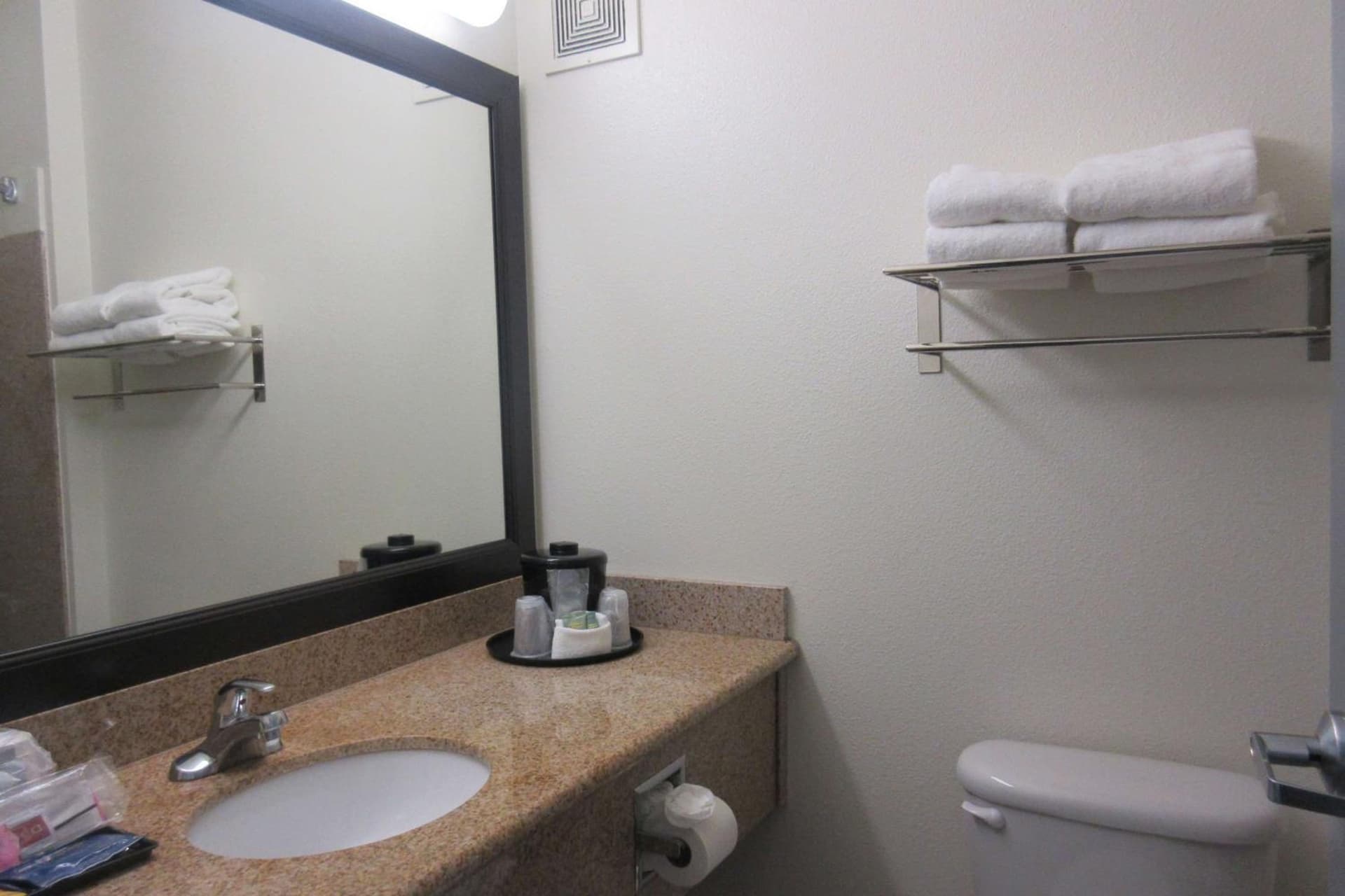 Best Western Crater Lake Highway White City/Medford gallery photo in White City, OR — image 20