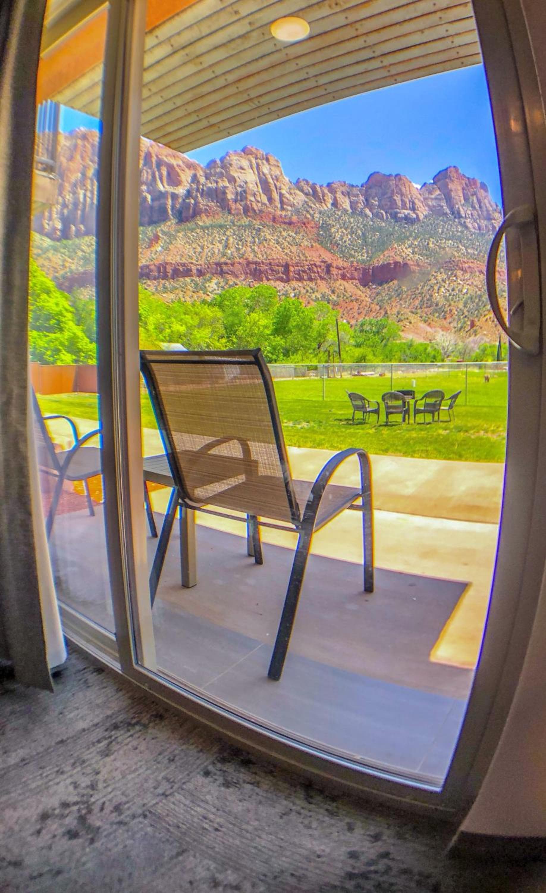 Bumbleberry Inn gallery photo in Springdale, UT — image 35