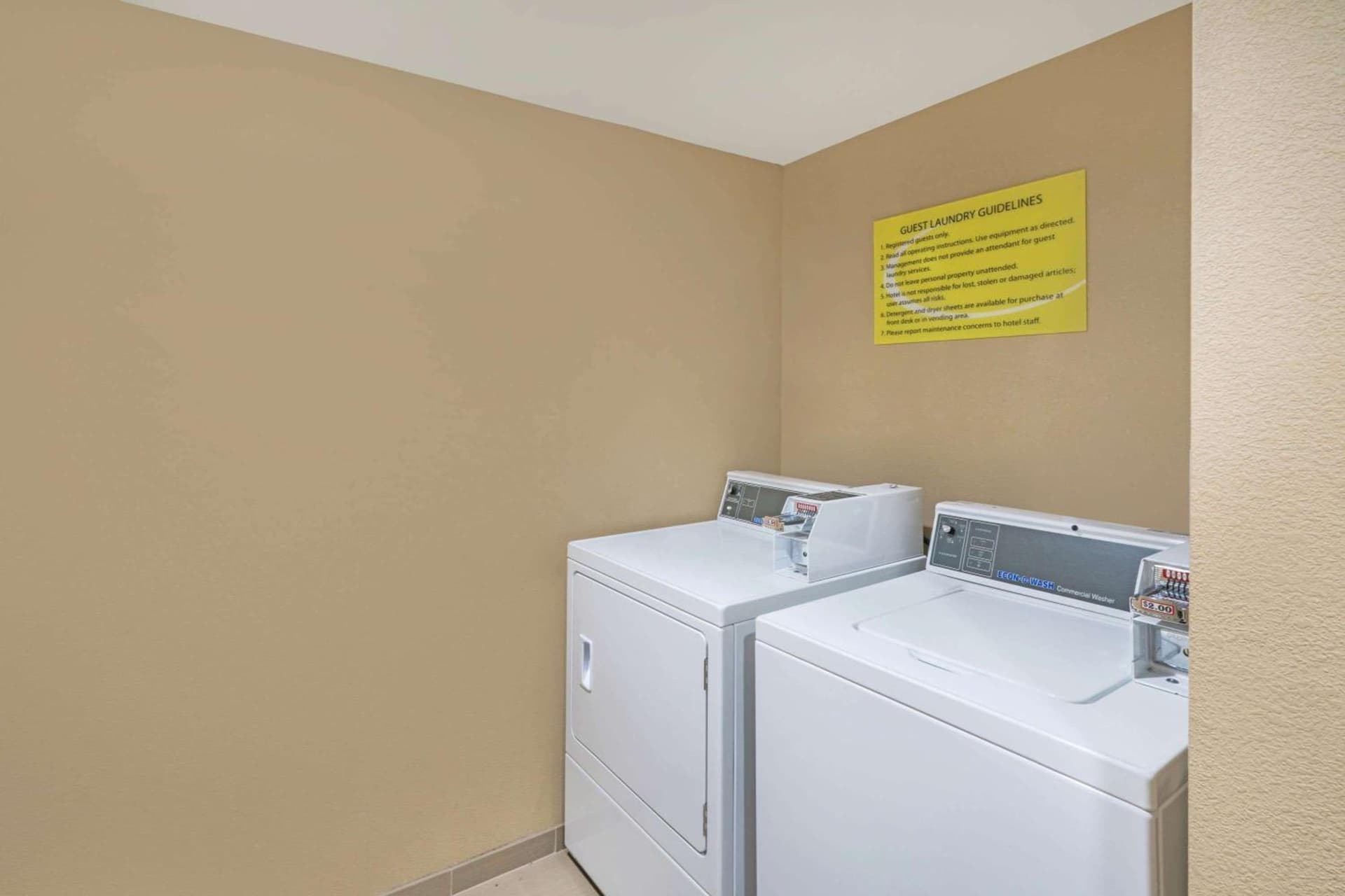 Super 8 by Wyndham Raleigh North East gallery photo in Raleigh, NC — image 13
