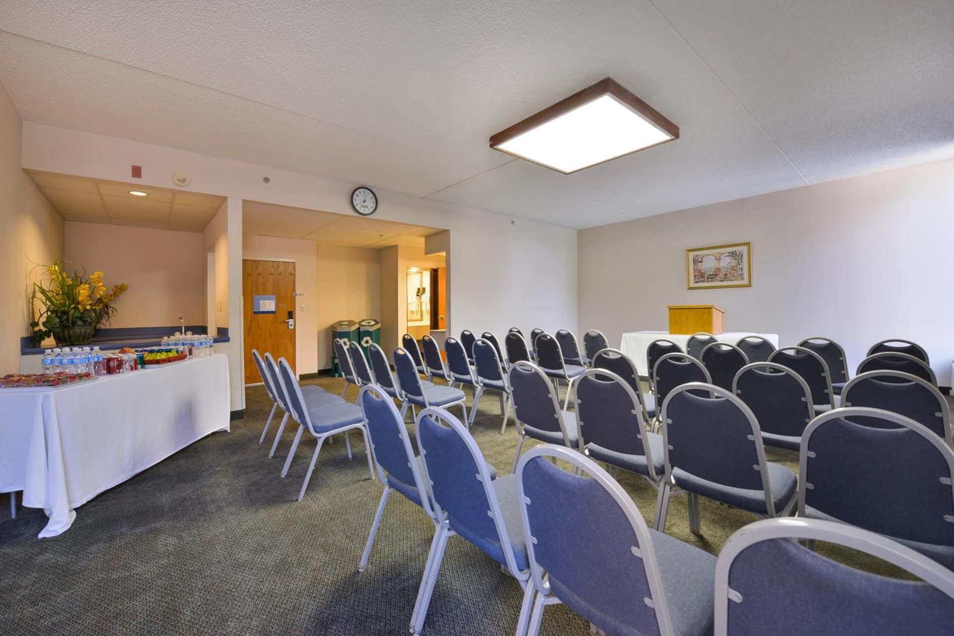 Greenstay Hotel & Suites Central gallery photo in Springfield, MO — image 15