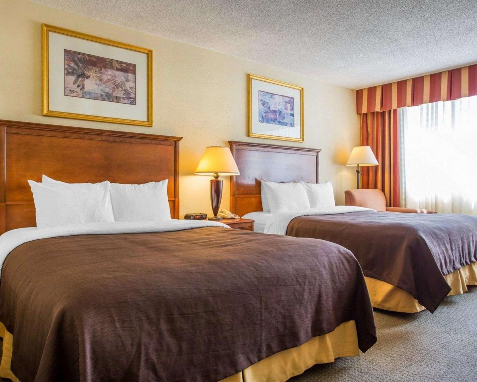 Budgetel Inn & Suites Atlanta interior in Atlanta, GA — gallery photo 2