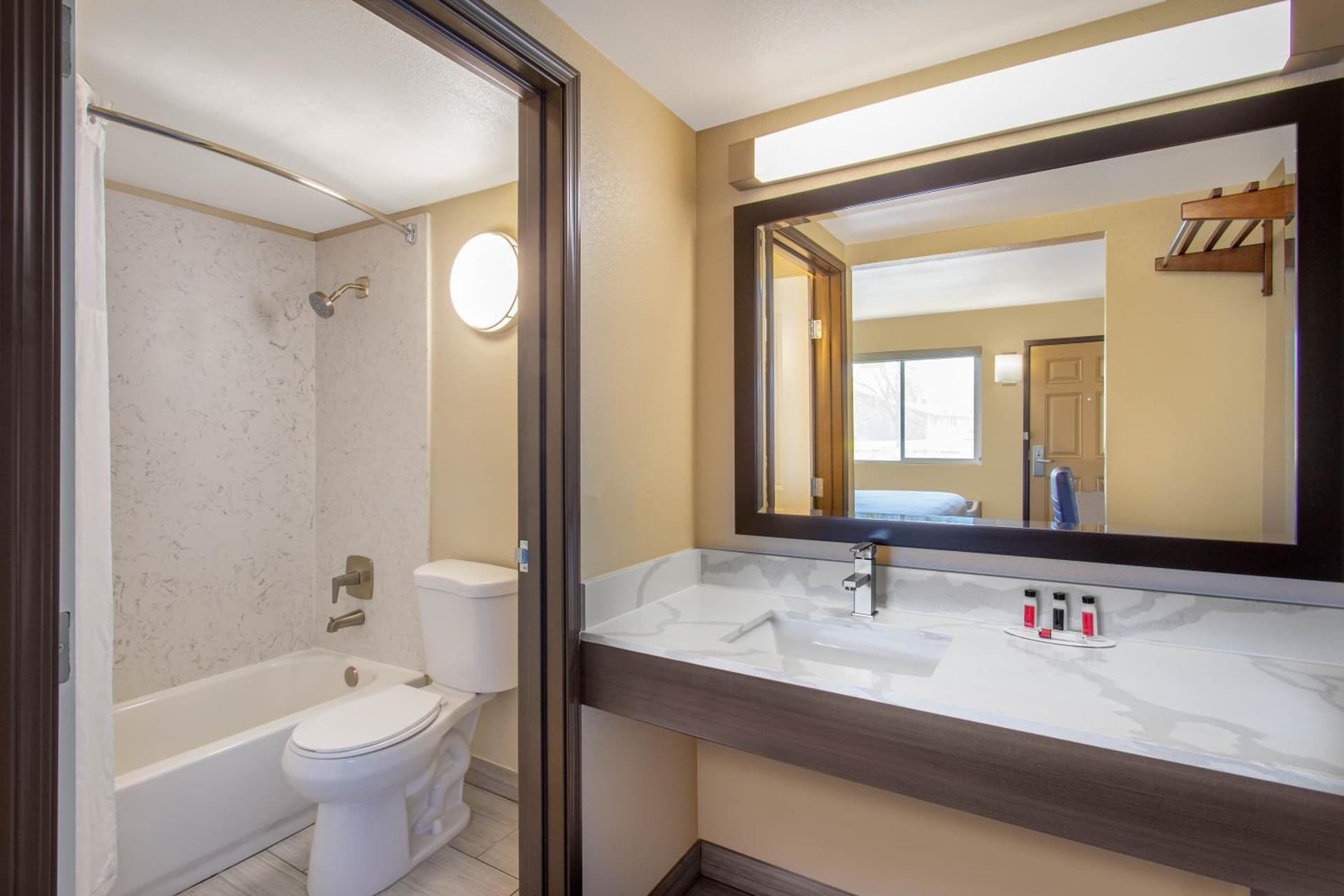 Days Inn Merced / Yosemite Area gallery photo in Merced, CA — image 10