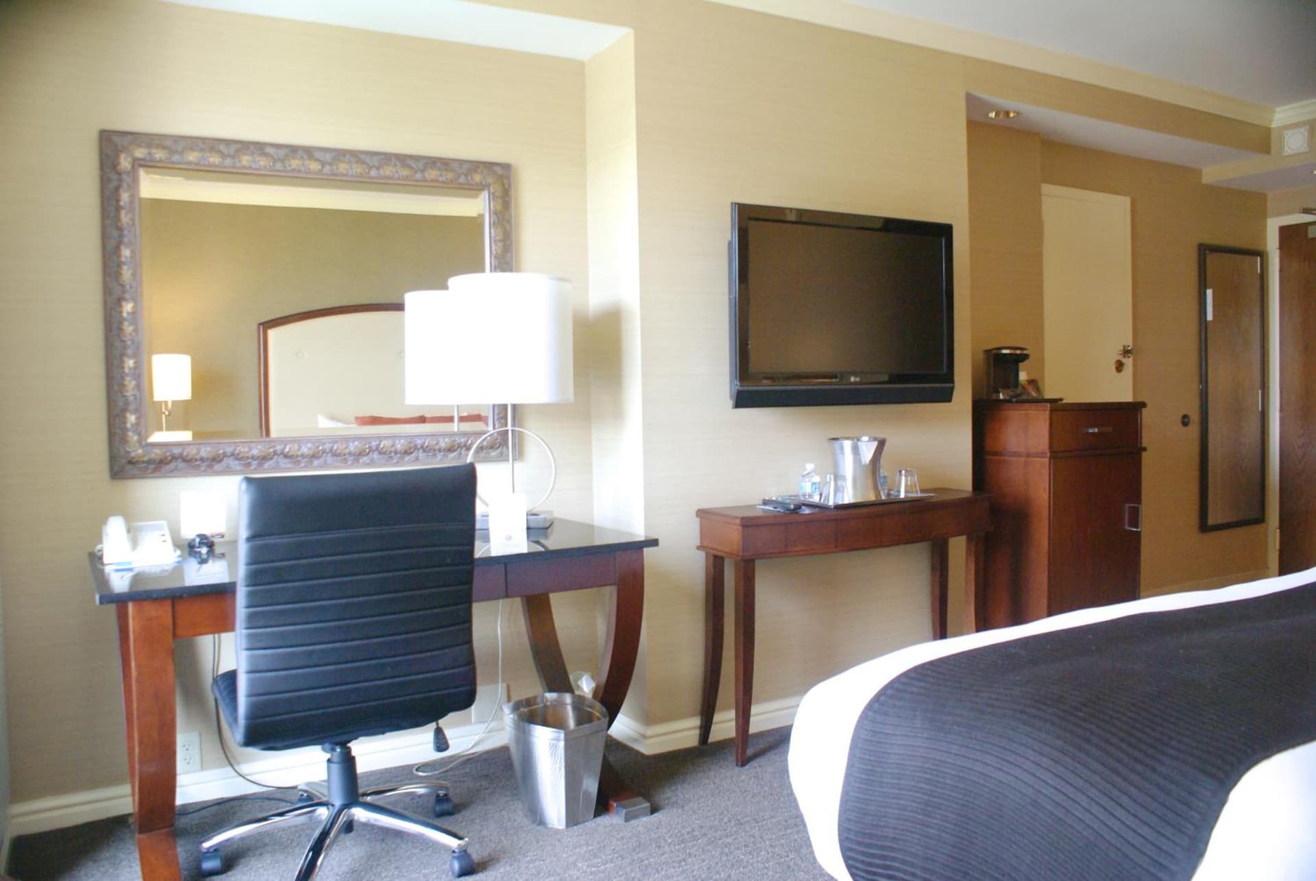 Wyndham Grand Pittsburgh gallery photo in Pittsburgh, PA — image 19
