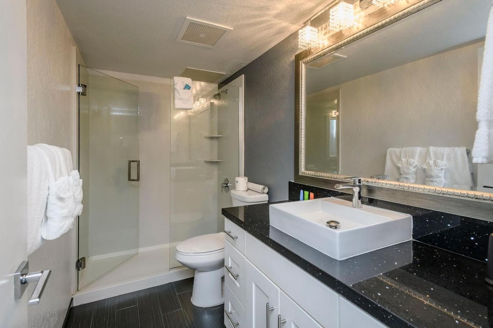 Lions Gate Hotel gallery photo in Sacramento, CA — image 21