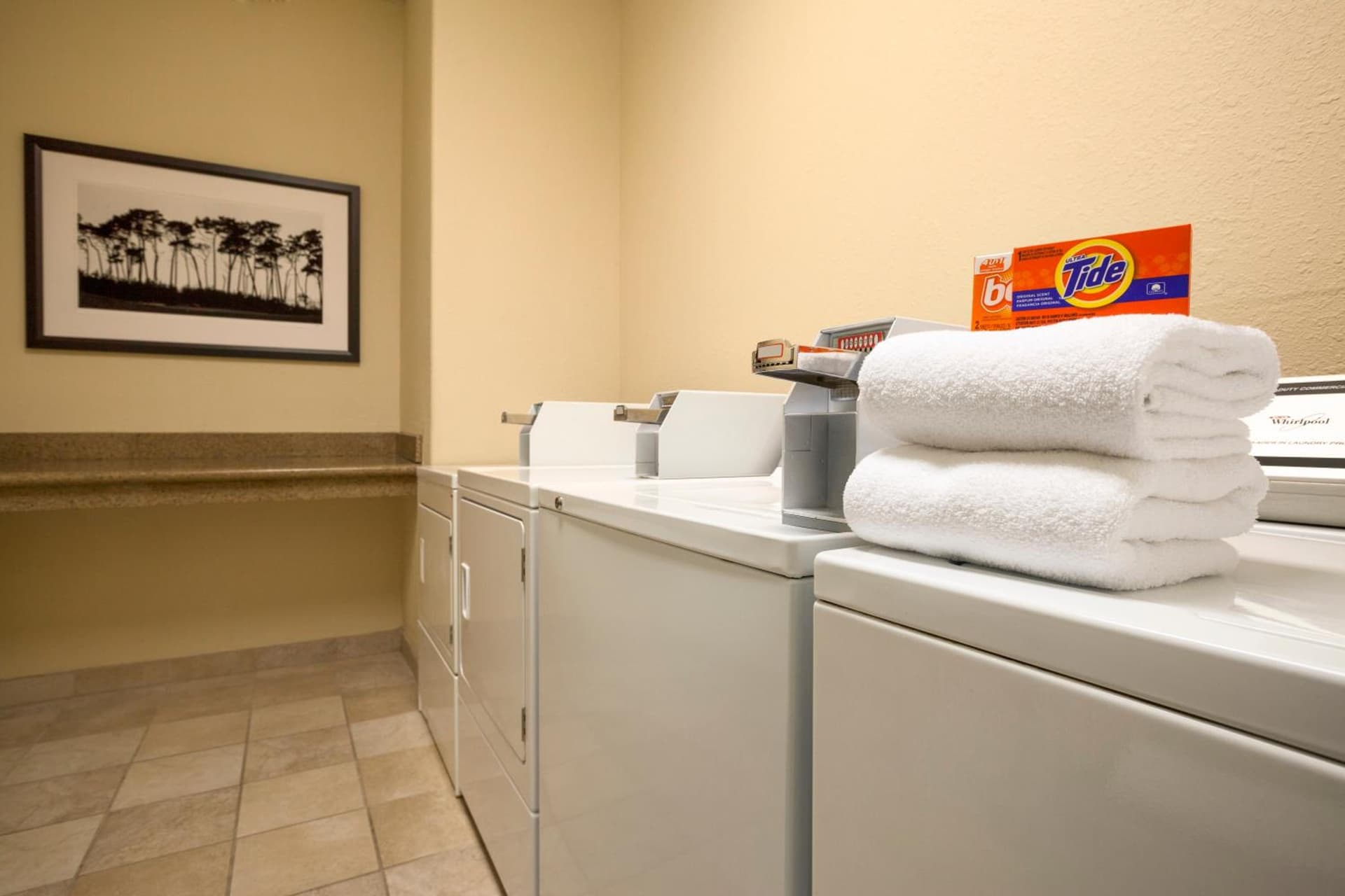 Country Inn & Suites by Radisson, Tucson City Center AZ gallery photo in Tucson, AZ — image 72