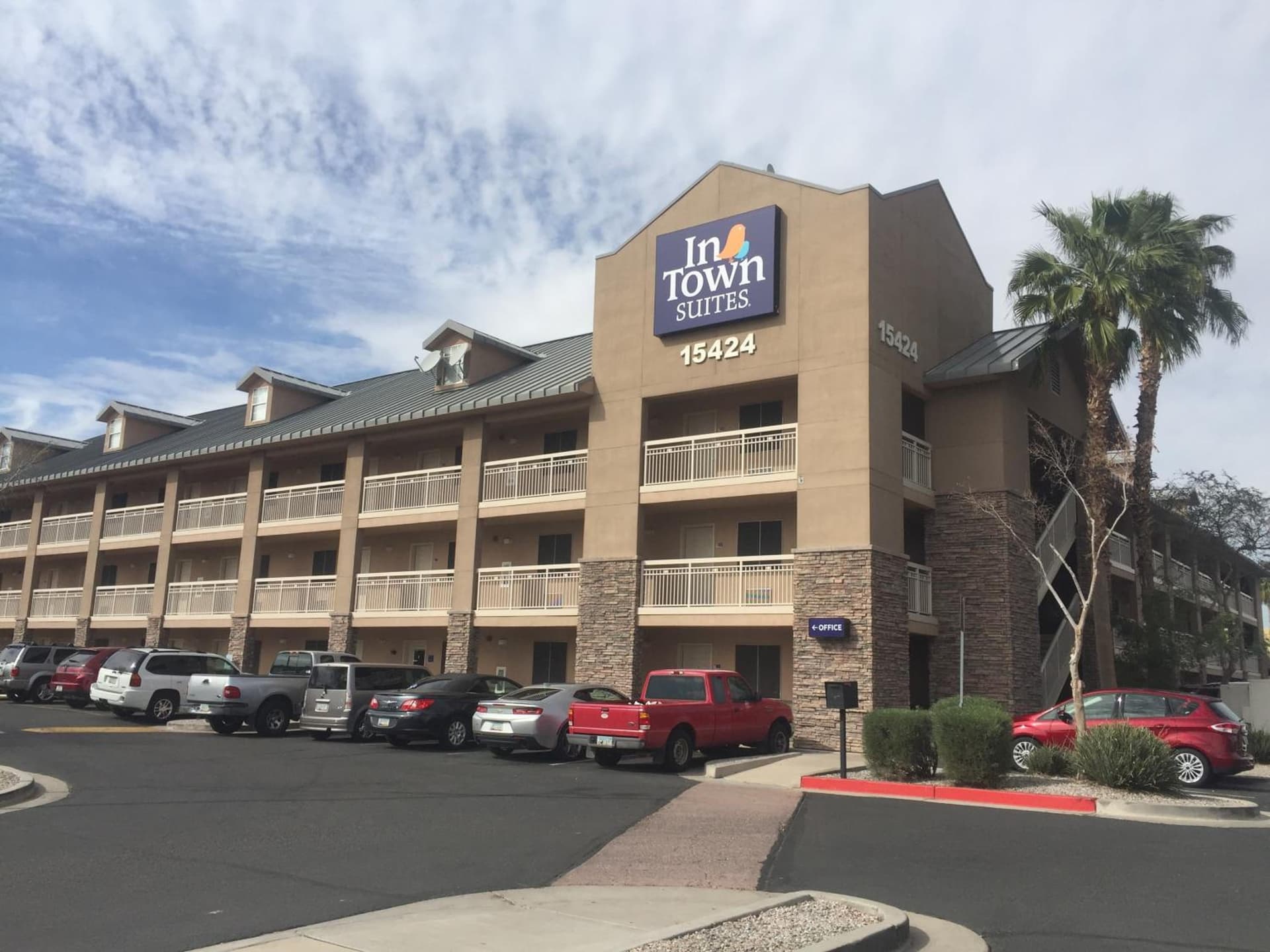 InTown Suites Extended Stay Phoenix AZ - West featured exterior or lobby in Phoenix, AZ — similar hotel