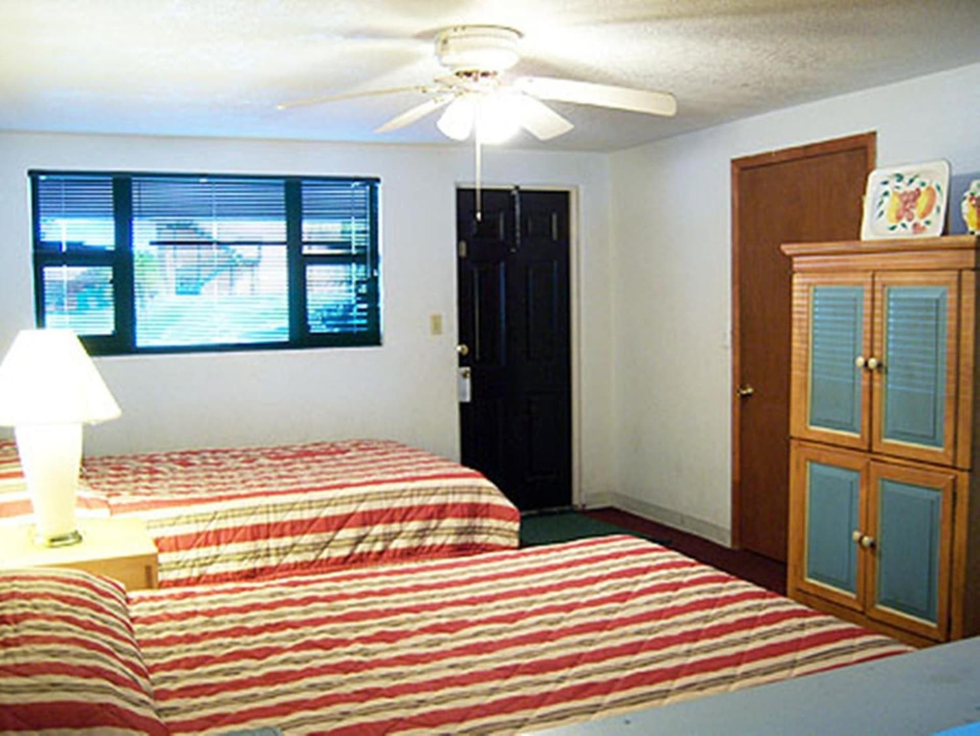 Lake Roy Beach Inn - Winter Haven gallery photo in Winter Haven, FL — image 5