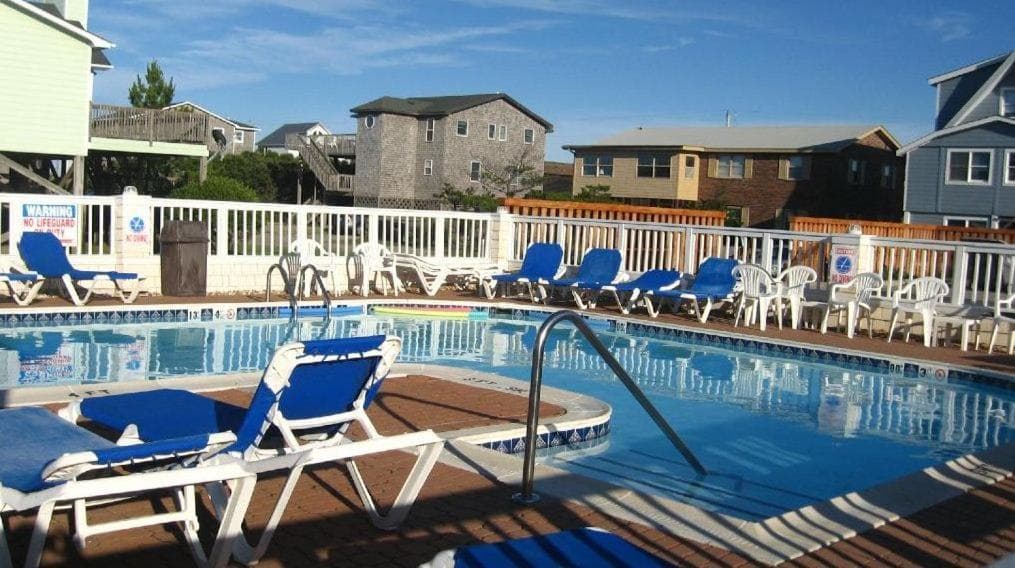 Hatteras Island Inn interior in Buxton, NC — gallery photo 2