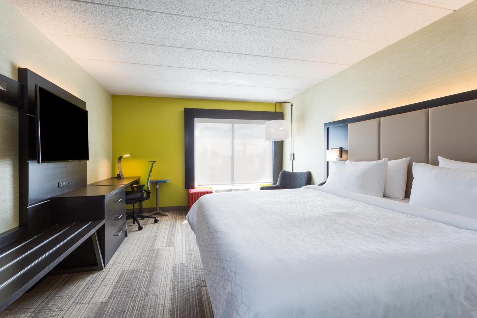 Holiday Inn Express - Lorton by IHG interior in Lorton, VA — gallery photo 2