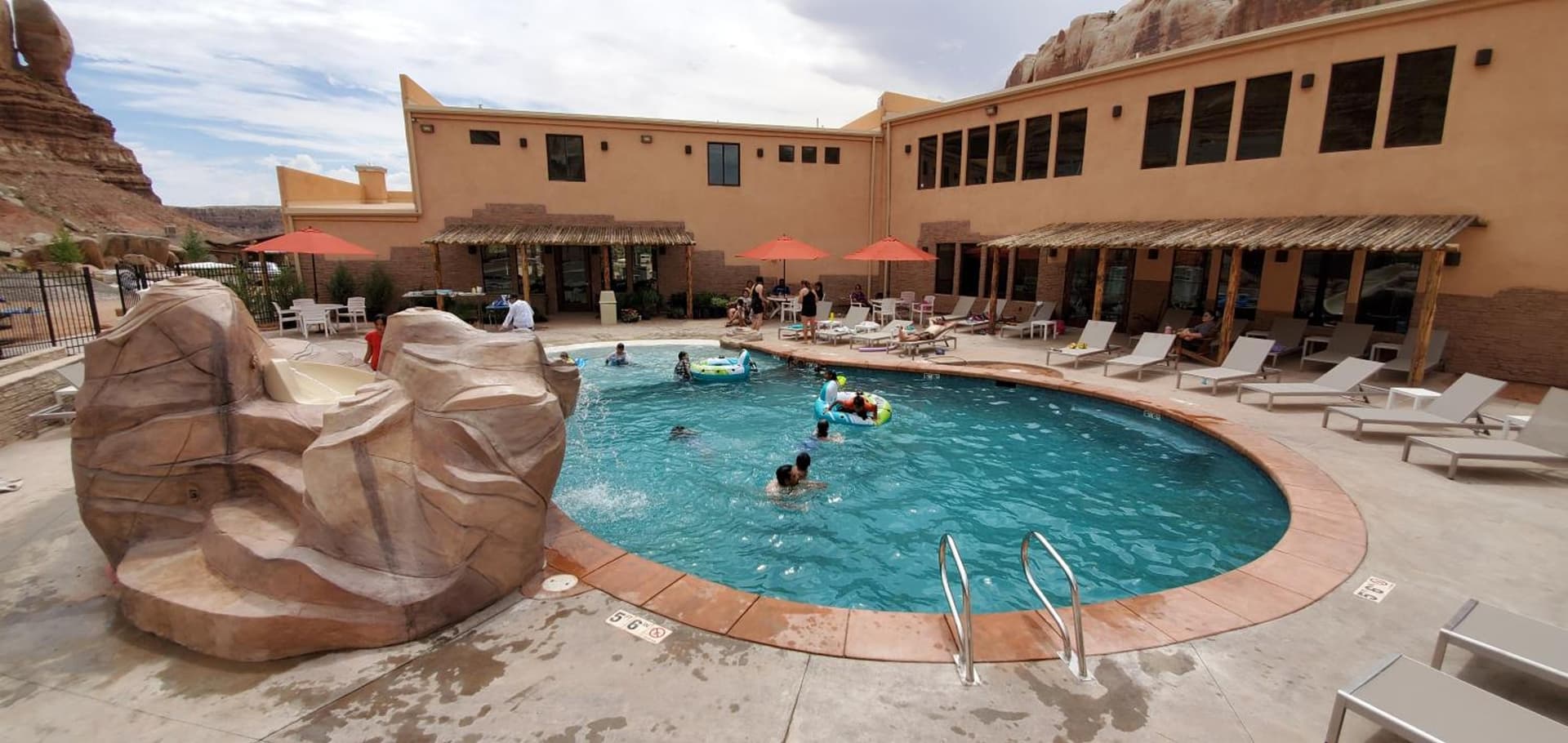 Bluff Dwellings Resort property views in Bluff, UT — gallery photo 3