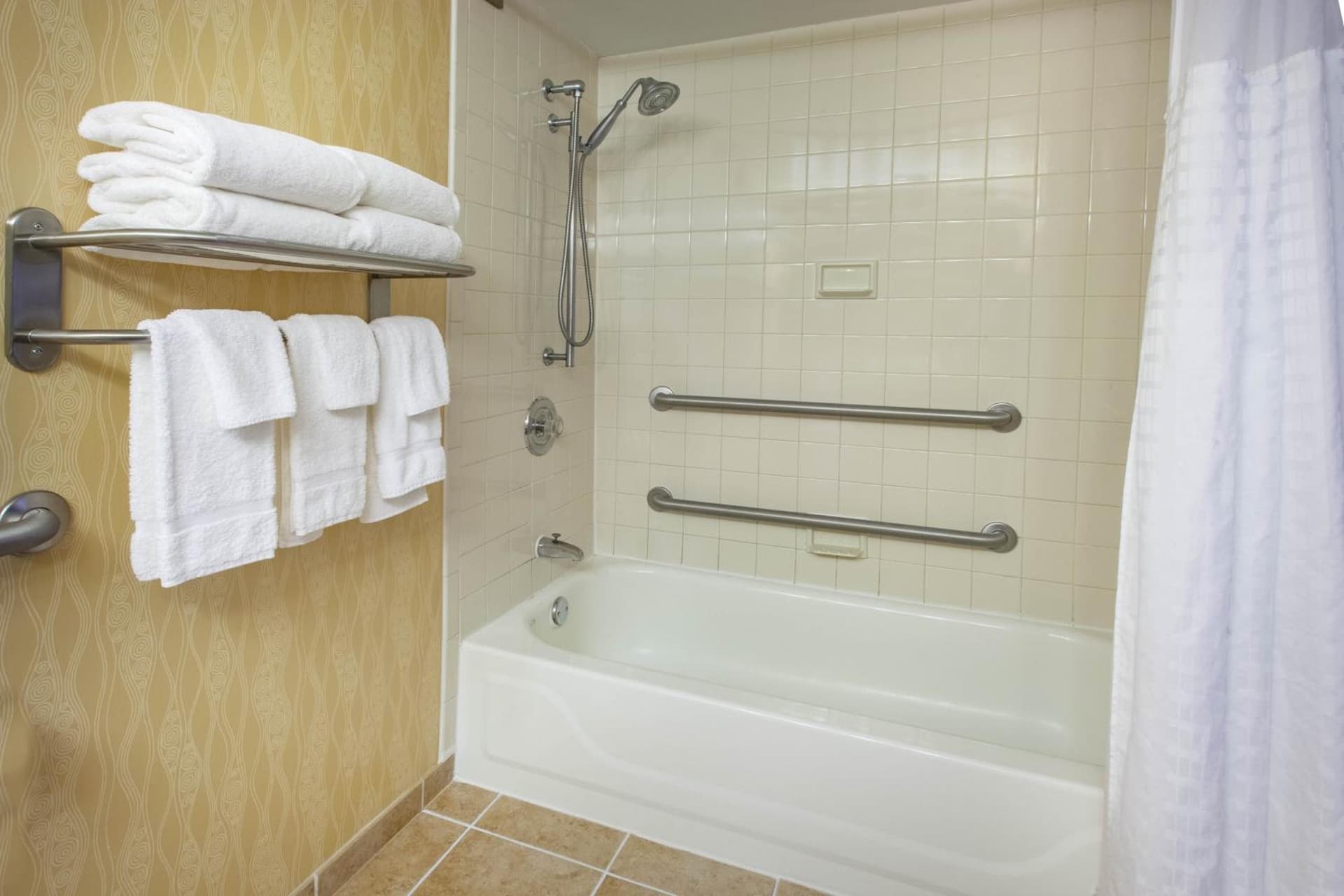 Baymont by Wyndham Harrisburg gallery photo in Harrisburg, PA — image 46
