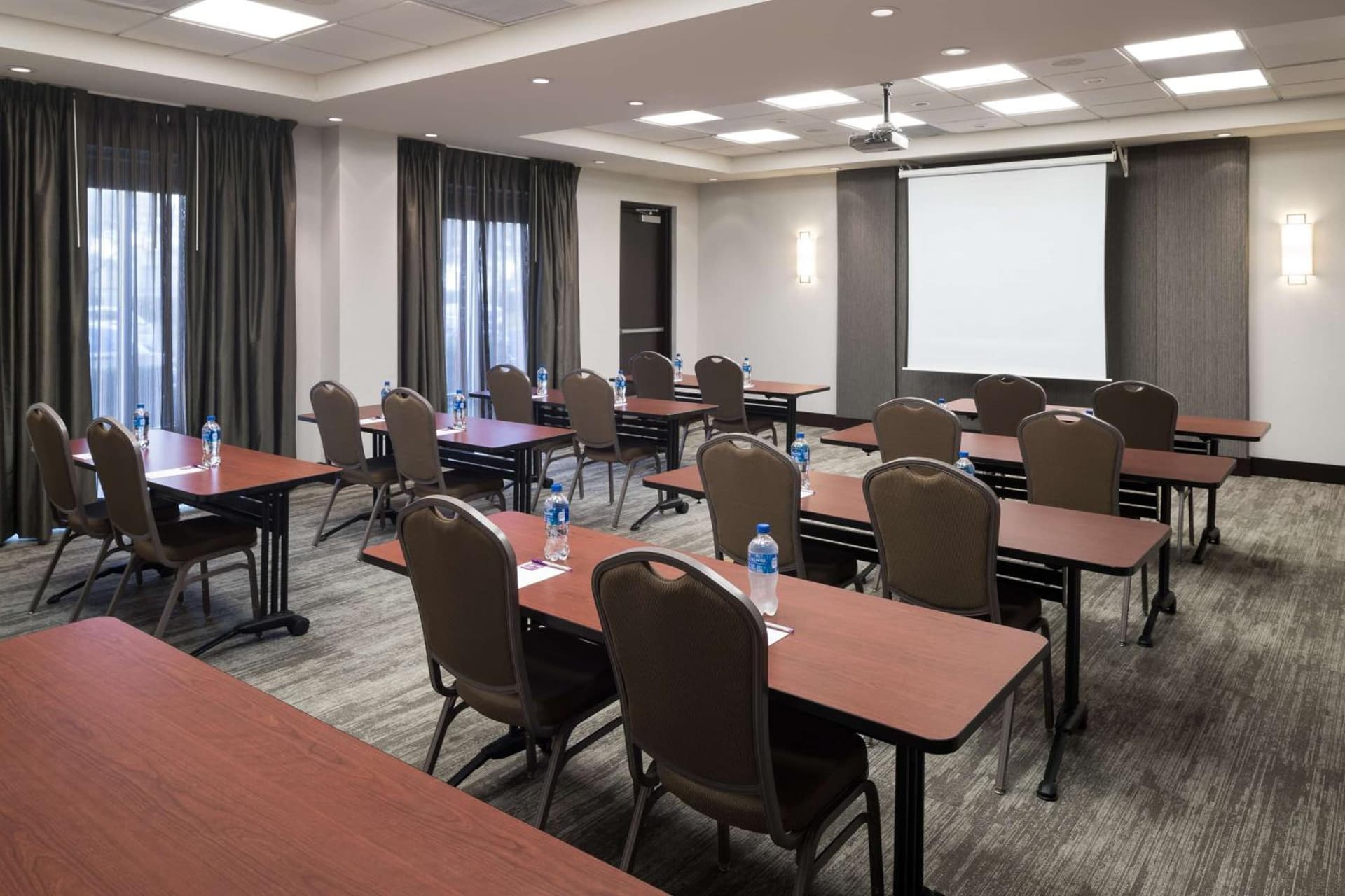 Hyatt Place Jacksonville Airport property views in Jacksonville, FL — gallery photo 3