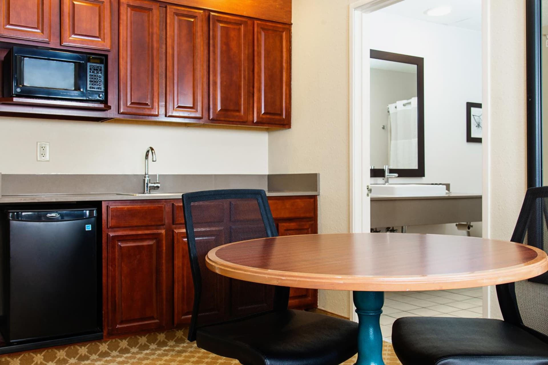 Country Inn & Suites by Radisson, Milwaukee West Brookfield , WI gallery photo in Brookfield, WI — image 25