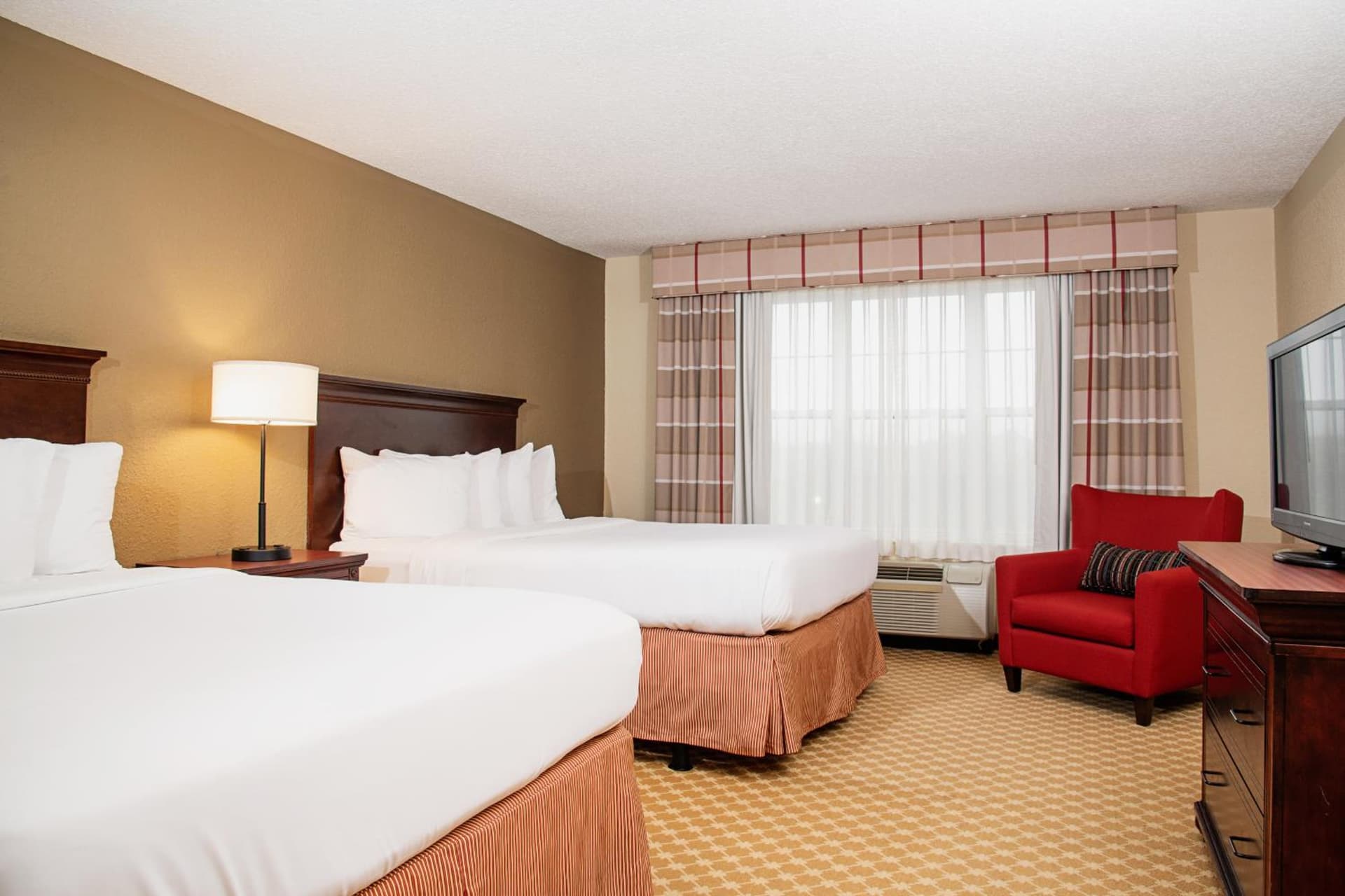 Country Inn & Suites by Radisson, Milwaukee West Brookfield , WI interior in Brookfield, WI — gallery photo 2