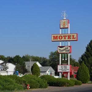 Thunder Bird Motel featured exterior or lobby in Mountain Home, ID — similar hotel