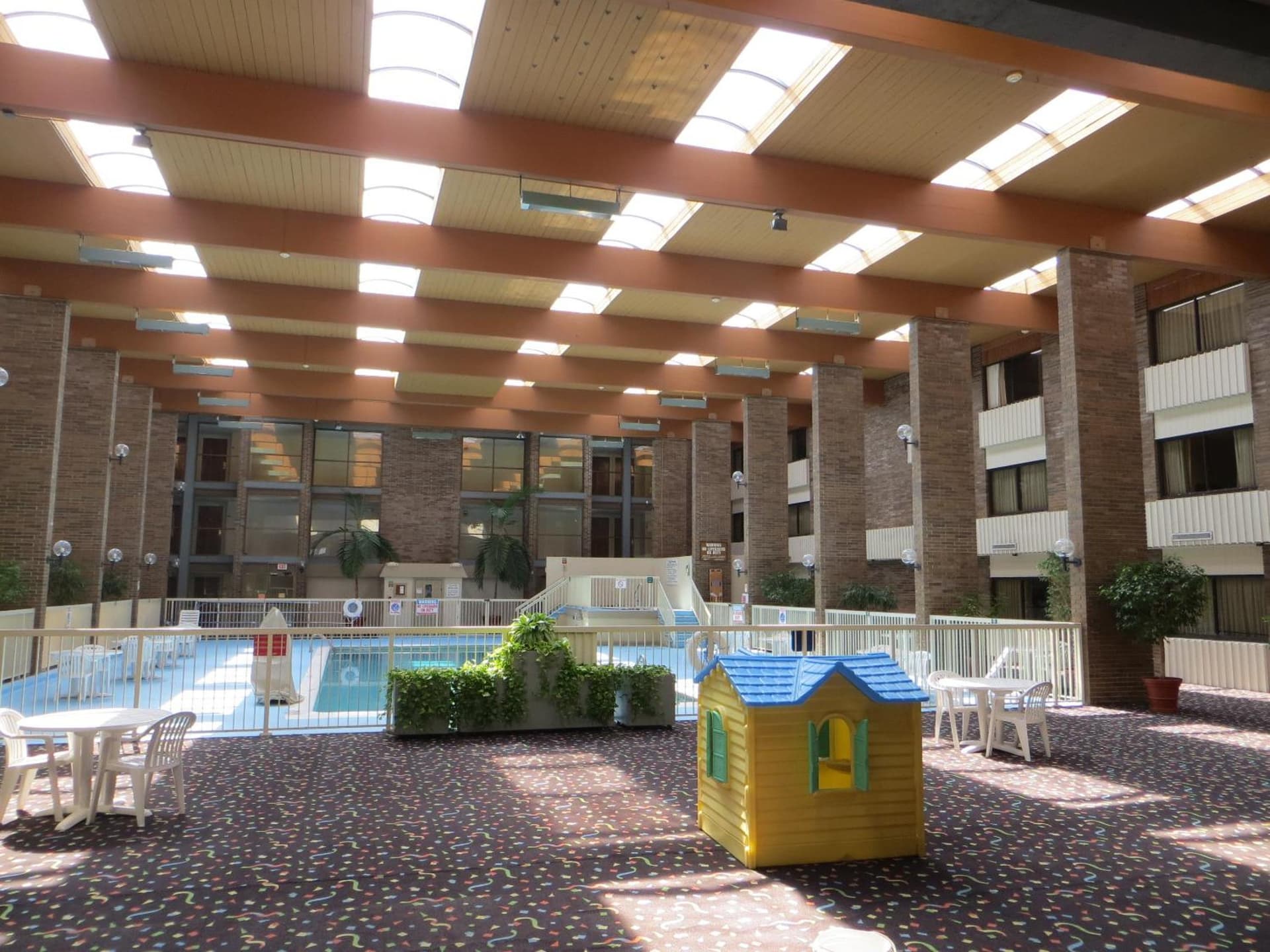 Clarion Hotel & Conference Center Lansing West gallery photo in Lansing, MI — image 50