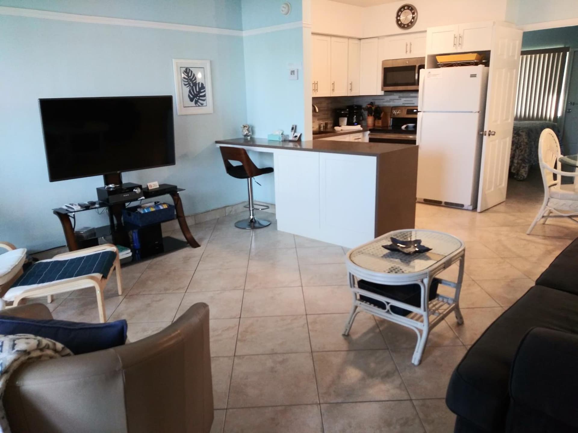 Aqua Mar Condos gallery photo in Pompano Beach, FL — image 15
