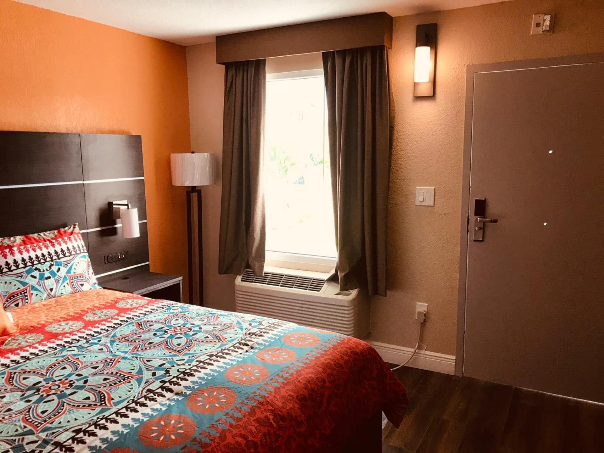 Tropical Inn & Suites gallery photo in Clearwater, FL — image 27