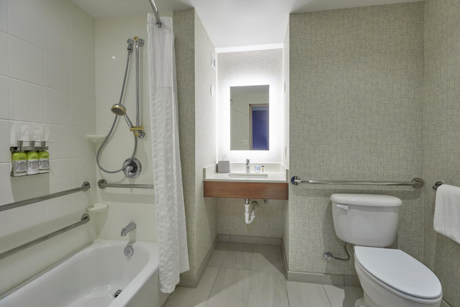 Holiday Inn Express : Eugene - Springfield by IHG interior in Springfield, OR — gallery photo 2