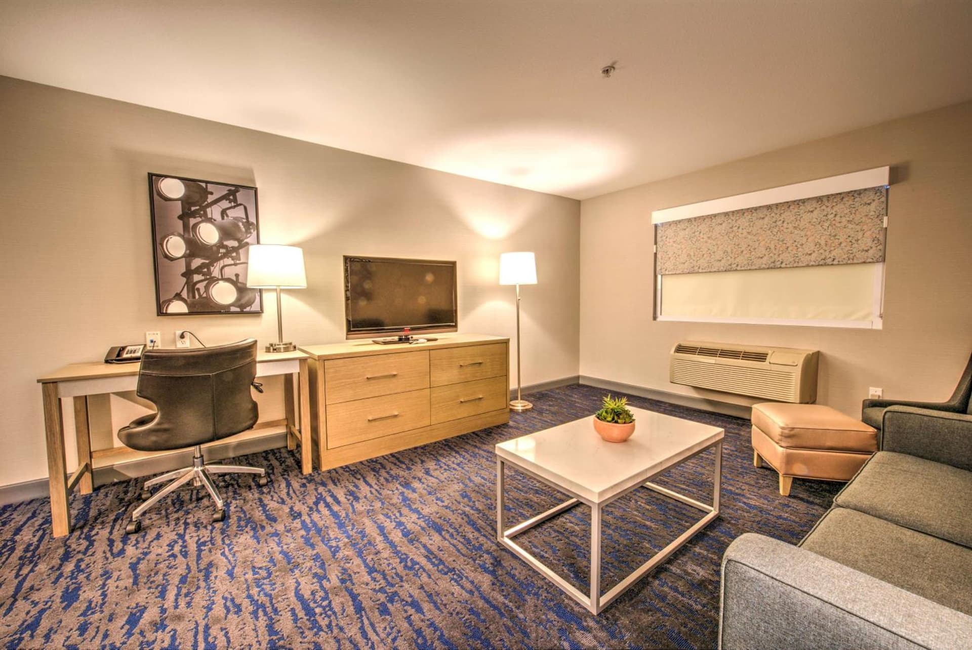 Best Western Plus Media Center Inn & Suites gallery photo in Burbank, CA — image 26