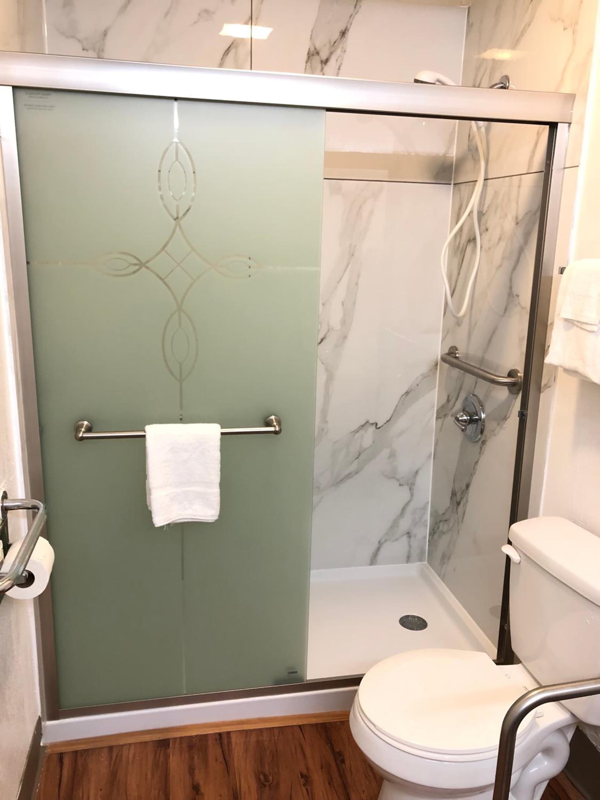 Motel 6-Parkersburg, WV interior in Parkersburg, WV — gallery photo 2