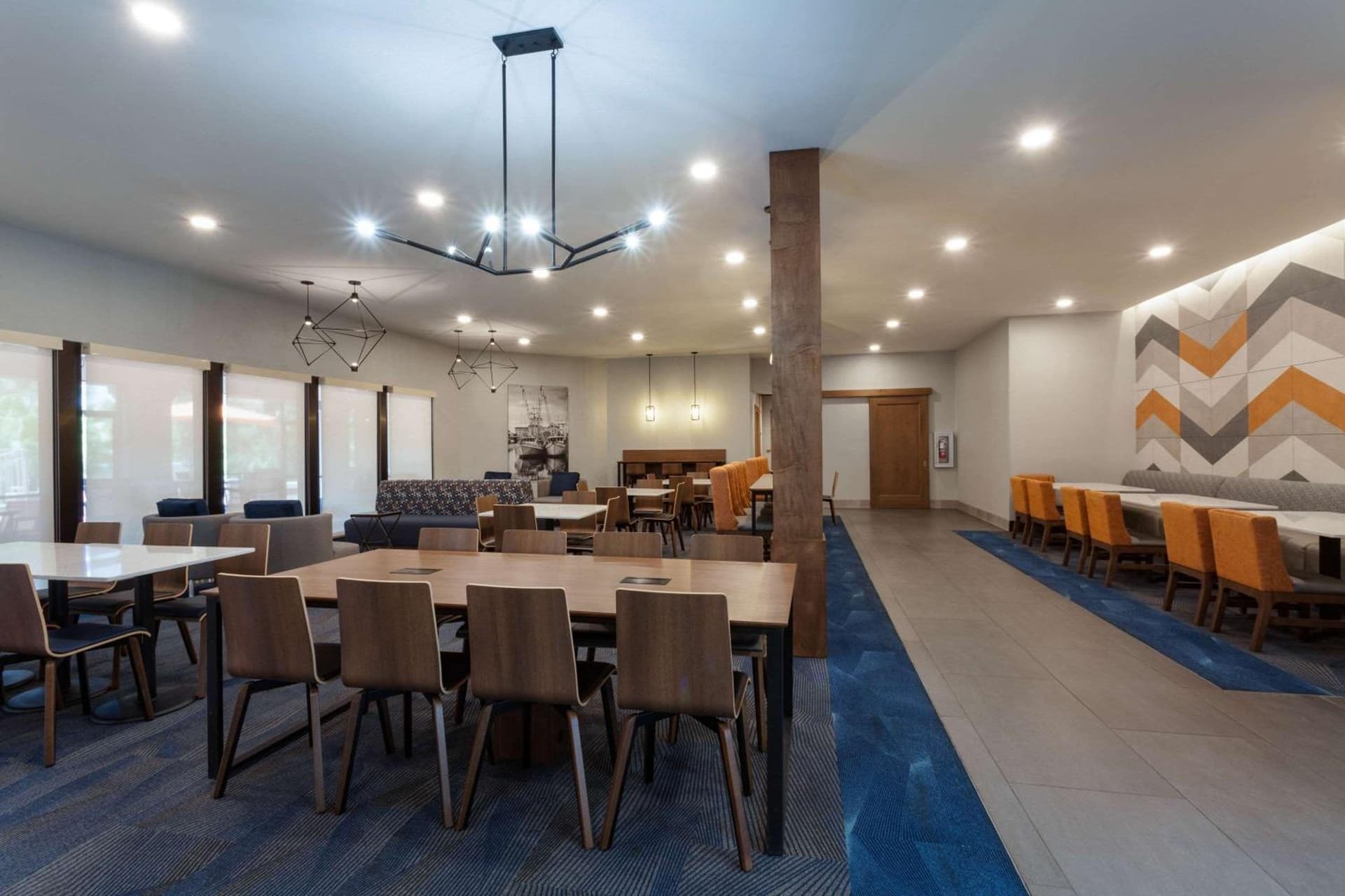 La Quinta by Wyndham Ft. Myers - Sanibel Gateway gallery photo in Fort Myers, FL — image 8
