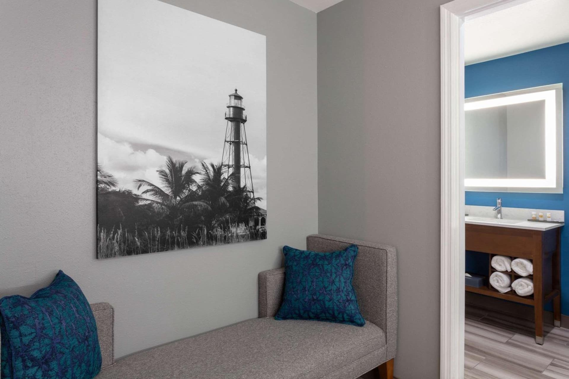 La Quinta by Wyndham Ft. Myers - Sanibel Gateway gallery photo in Fort Myers, FL — image 21