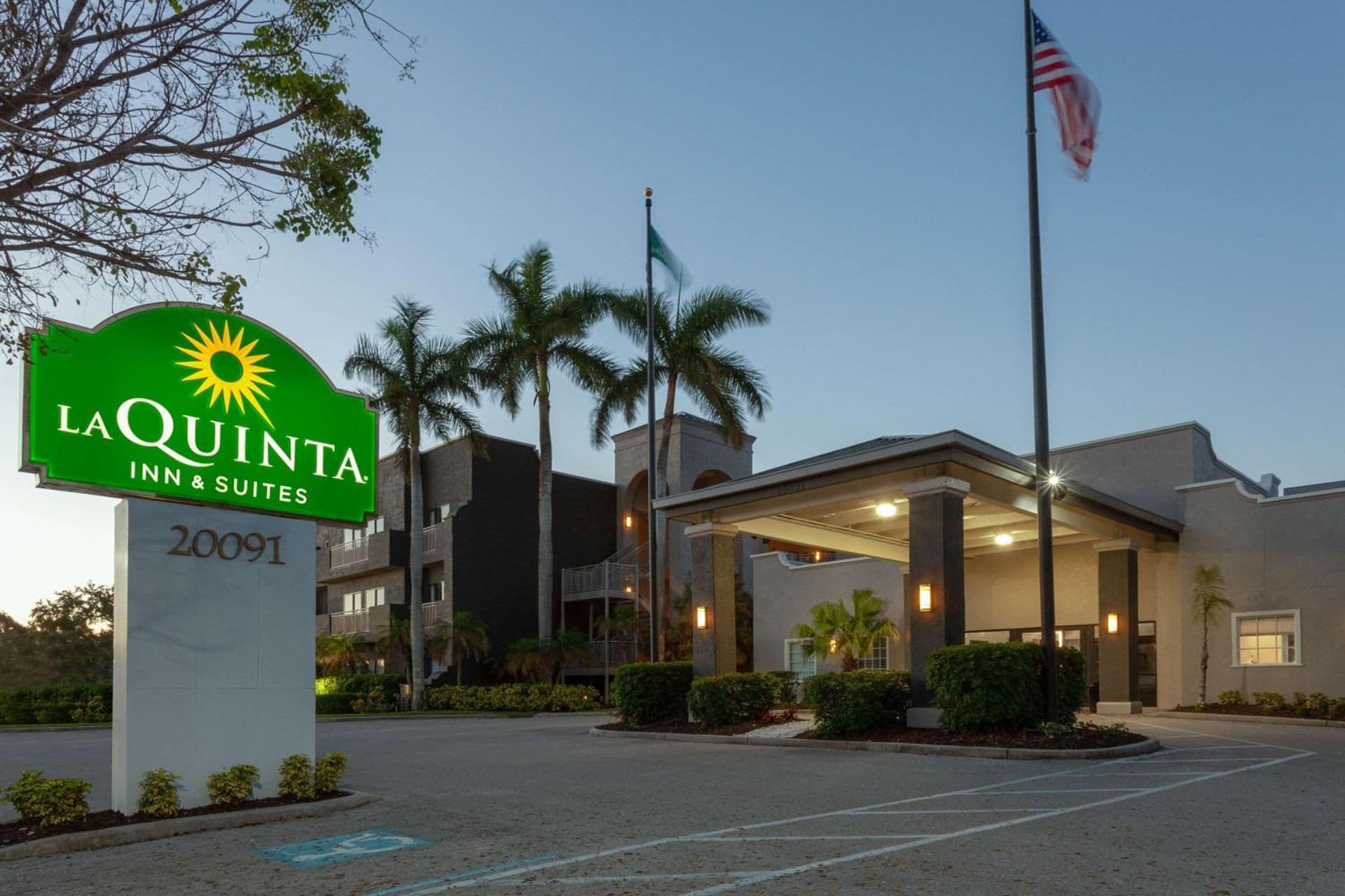 La Quinta by Wyndham Ft. Myers - Sanibel Gateway gallery photo in Fort Myers, FL — image 4