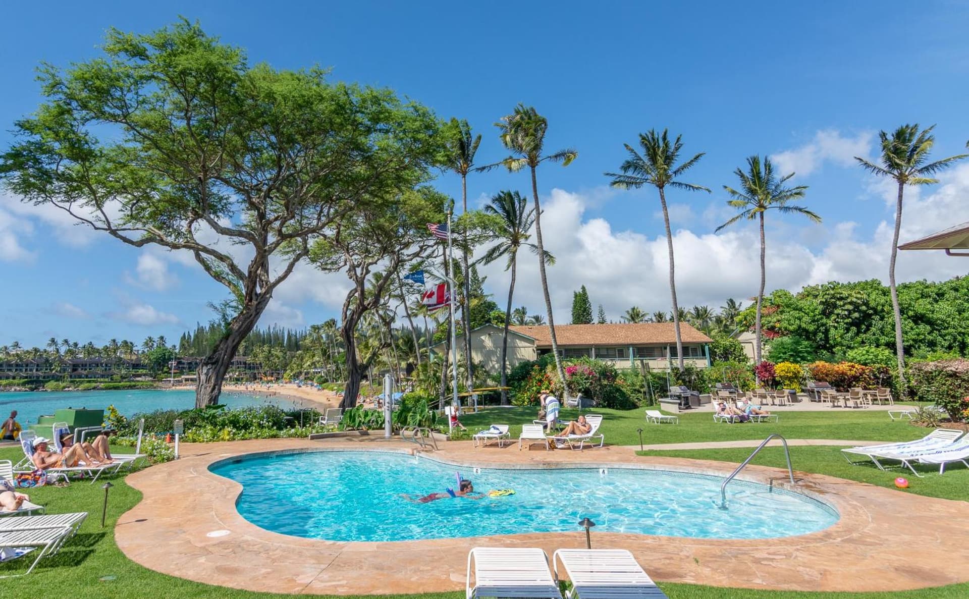 Nāpili Surf Beach Resort by Castle property views in Lahaina, HI — gallery photo 3