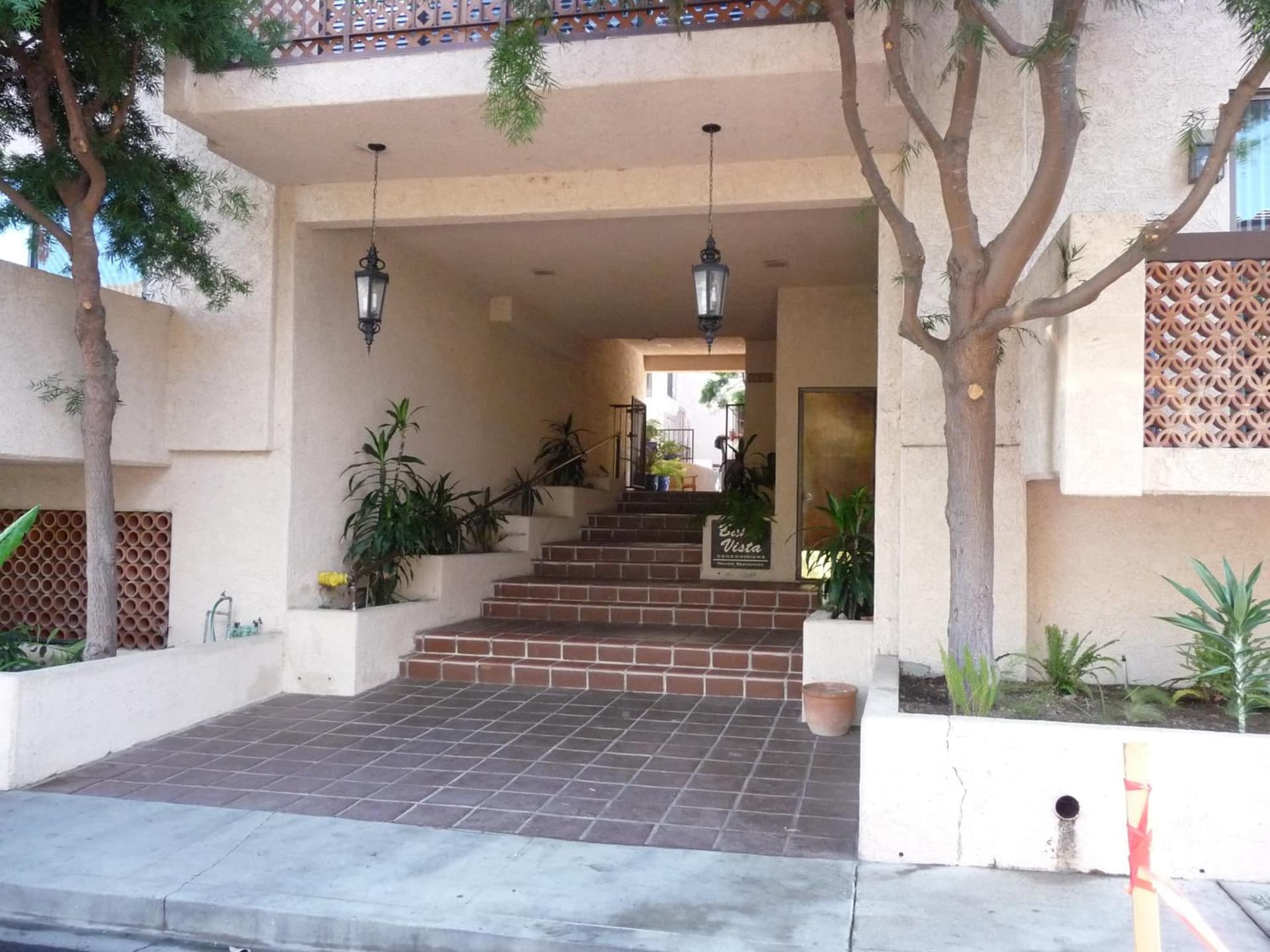 Catalina's Got Cart Condo featured exterior or lobby in Avalon, CA — similar hotel