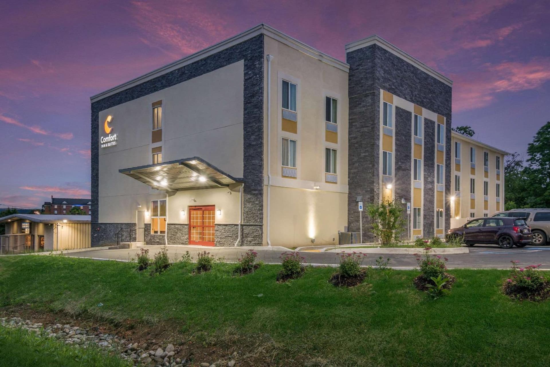 Comfort Inn & Suites Harrisburg - Hershey West gallery photo in Harrisburg, PA — image 4
